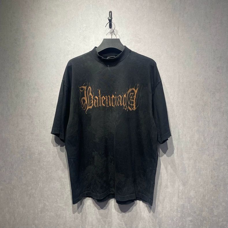 Balenciaga Balenciaga Sanskrit logo letter print short-sleeved, size Size US XS / EU 42 / 0 - 1 Thumbnail
