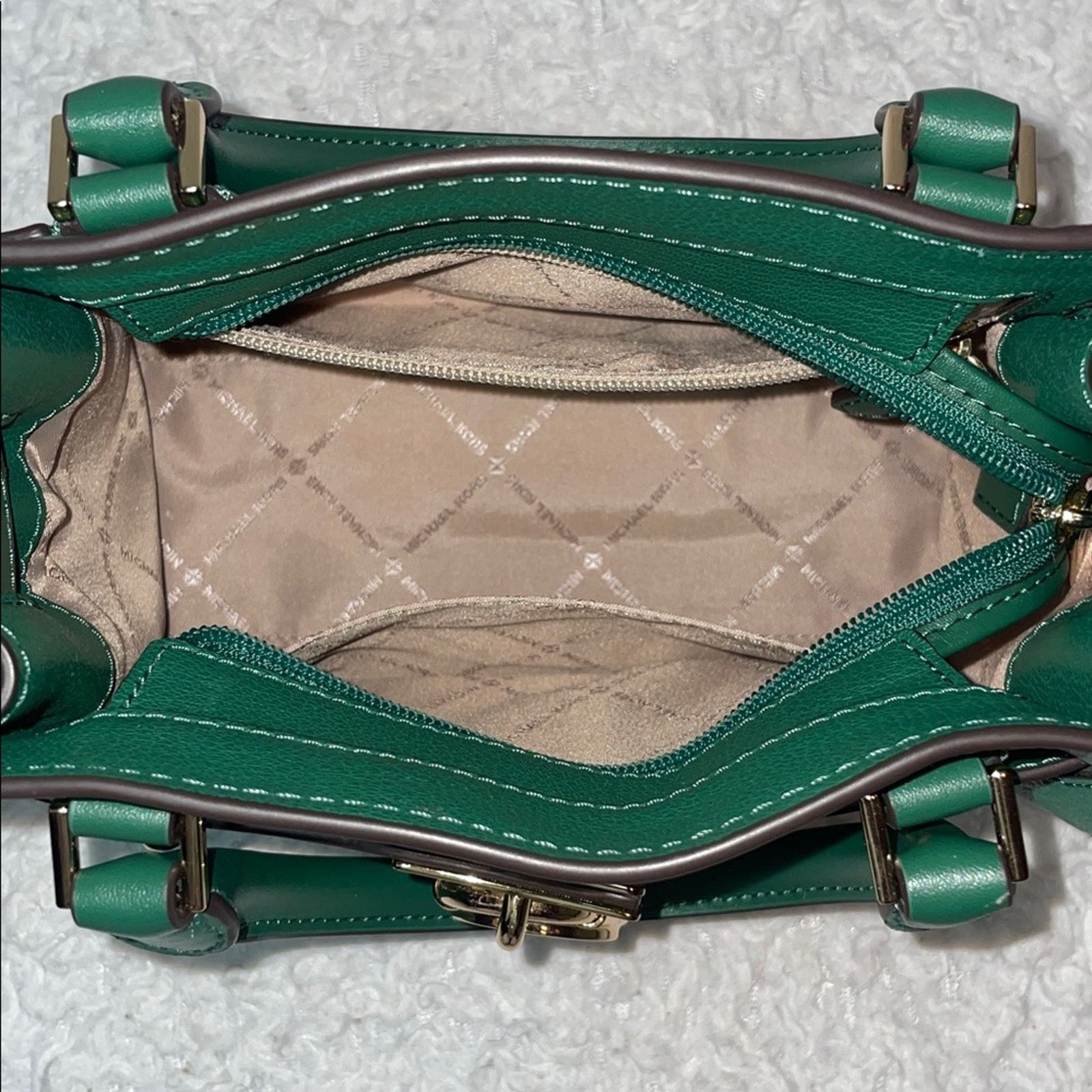 Michael Kors Michael Kors Hamilton Green Satchel Size ONE SIZE - 14 Thumbnail