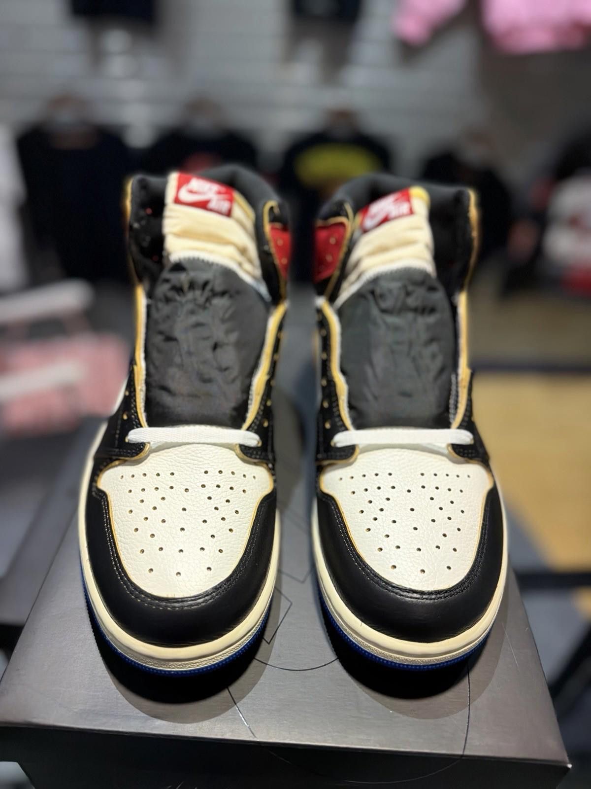 Jordan Brand Air Jordan 1 x Union x Fragment Black and Varsity Red (11.5) Size US 11.5 / EU 44-45 - 9 Thumbnail