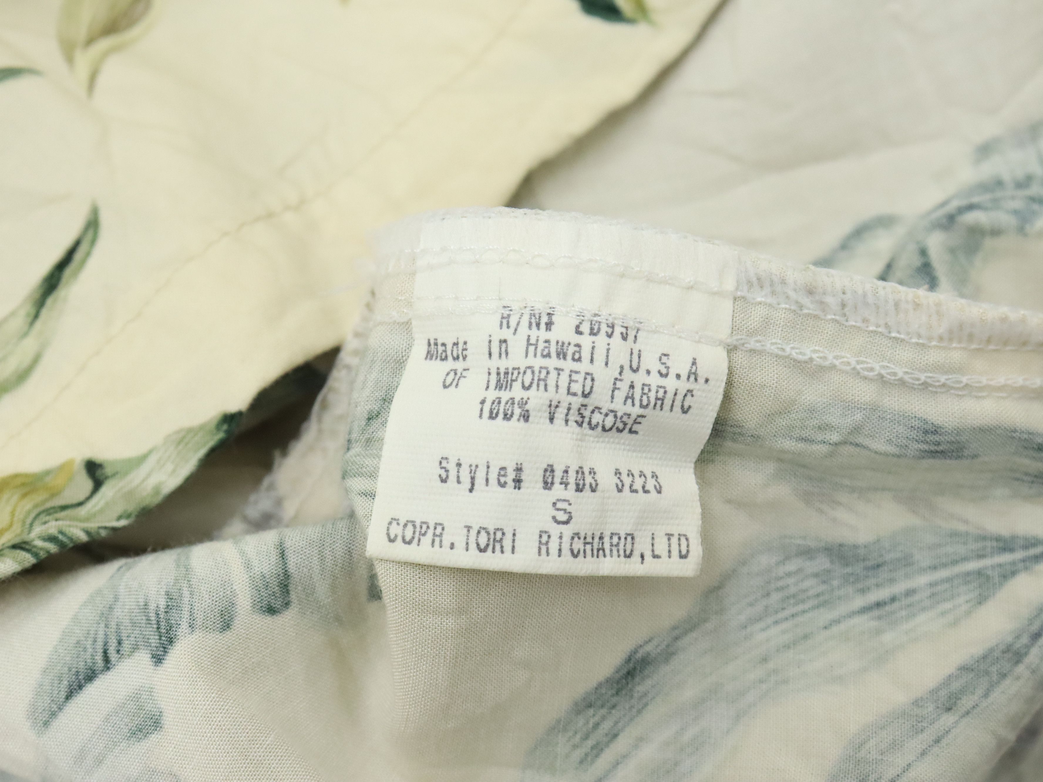 Tori Richard Tori Richard USA Banana Leaf Motive Rayon Hawaiian Shirt Size US M / EU 48-50 / 2 - 11 Thumbnail