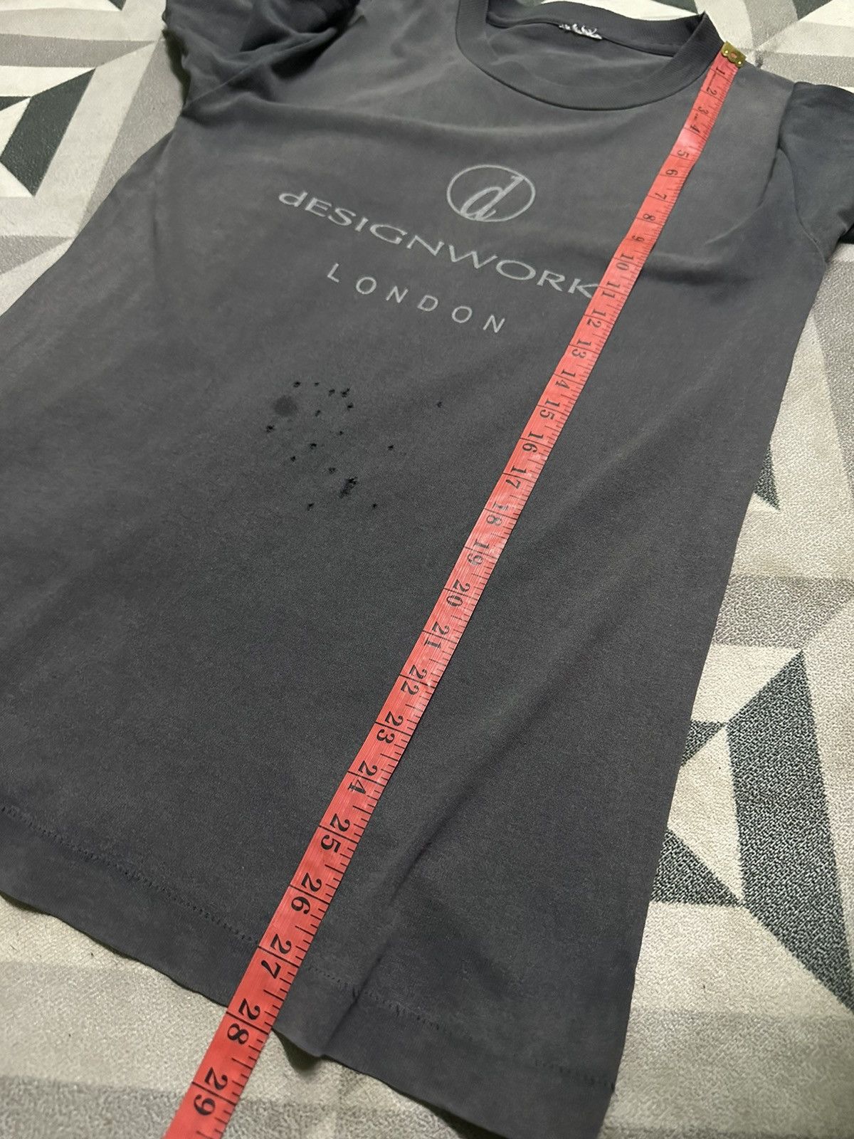 Vintage Vintage designworks London distressed tshirt Size US S / EU 44-46 / 1 - 9 Thumbnail