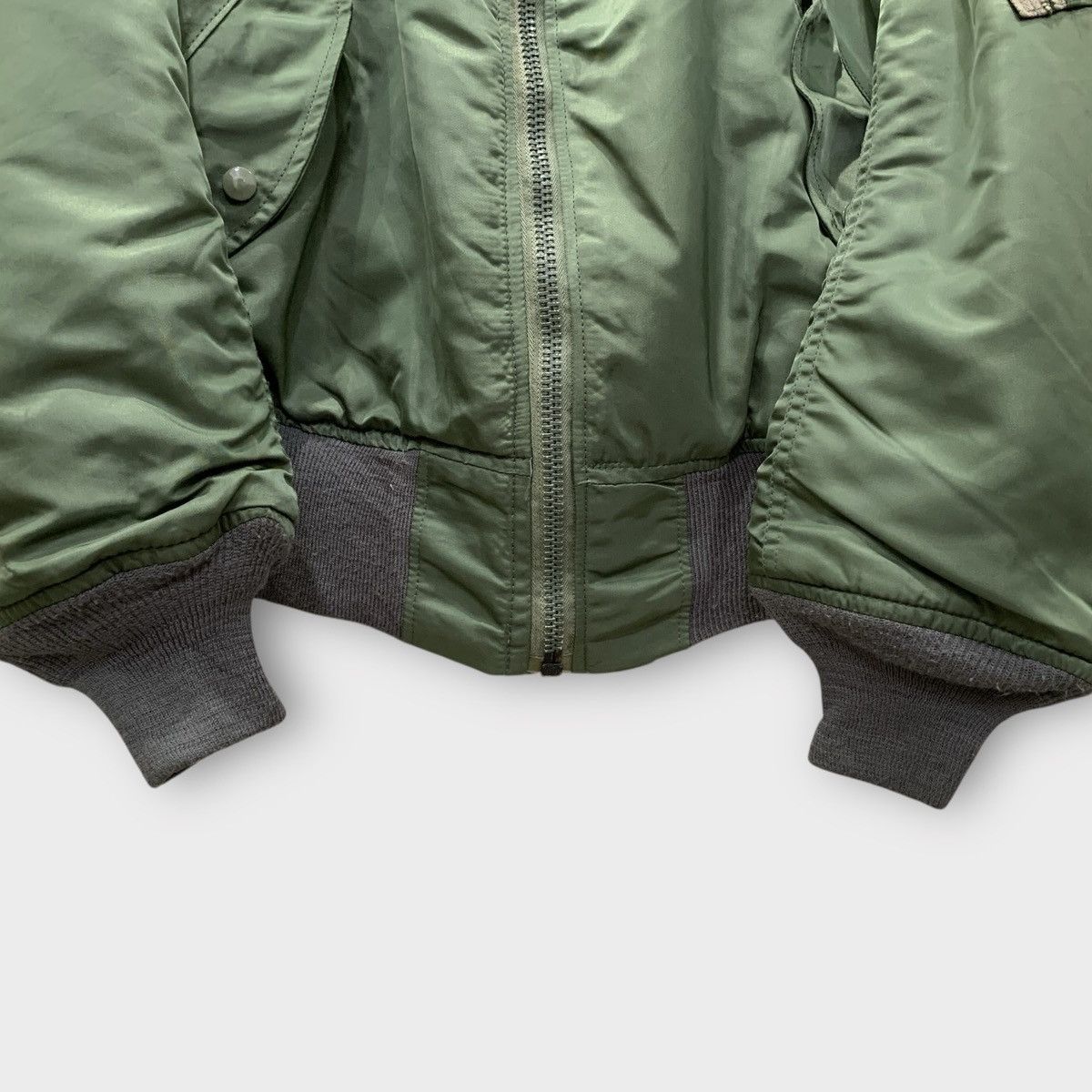 Avirex VINTAGE 90s USAF MA 1 FLIGHT BOMBER JACKET REVERSIBLE Size US L / EU 52-54 / 3 - 11 Thumbnail