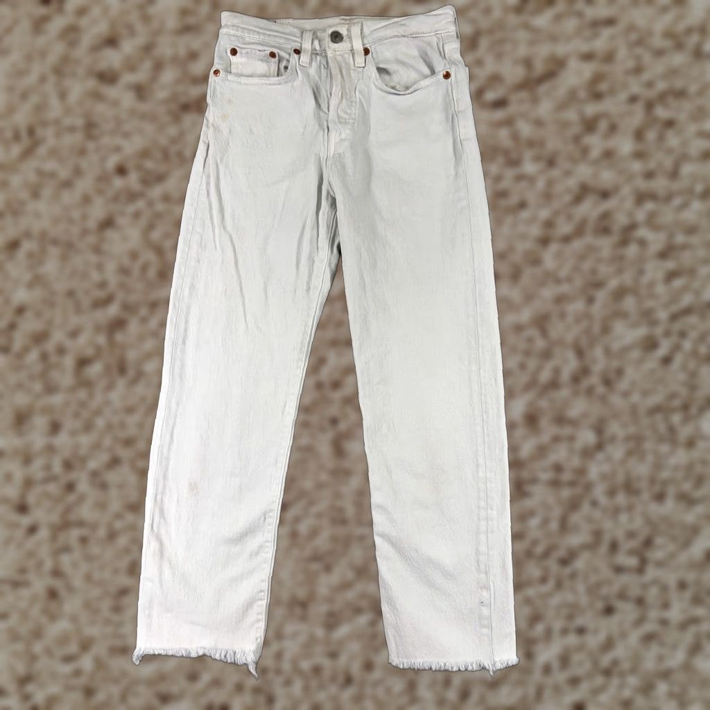 Levi's VINTAGE Levis Premium Jeans Womens White Denim Levi's Wedgie Fit 24x24 Straight 22in Waist 22in High Rise Size 42" / US 20 - 1 Thumbnail