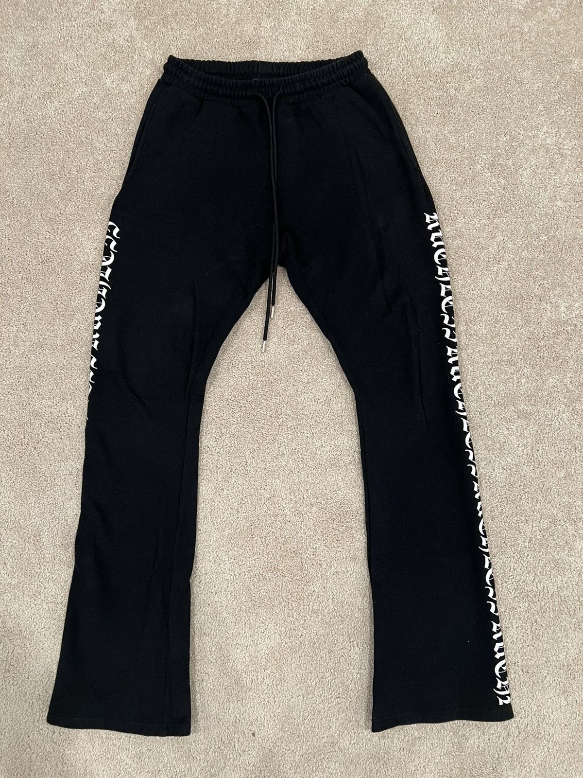 Fashion Nova Reckless Flare Sweatpants Size US 34 / EU 50 - 1 Thumbnail