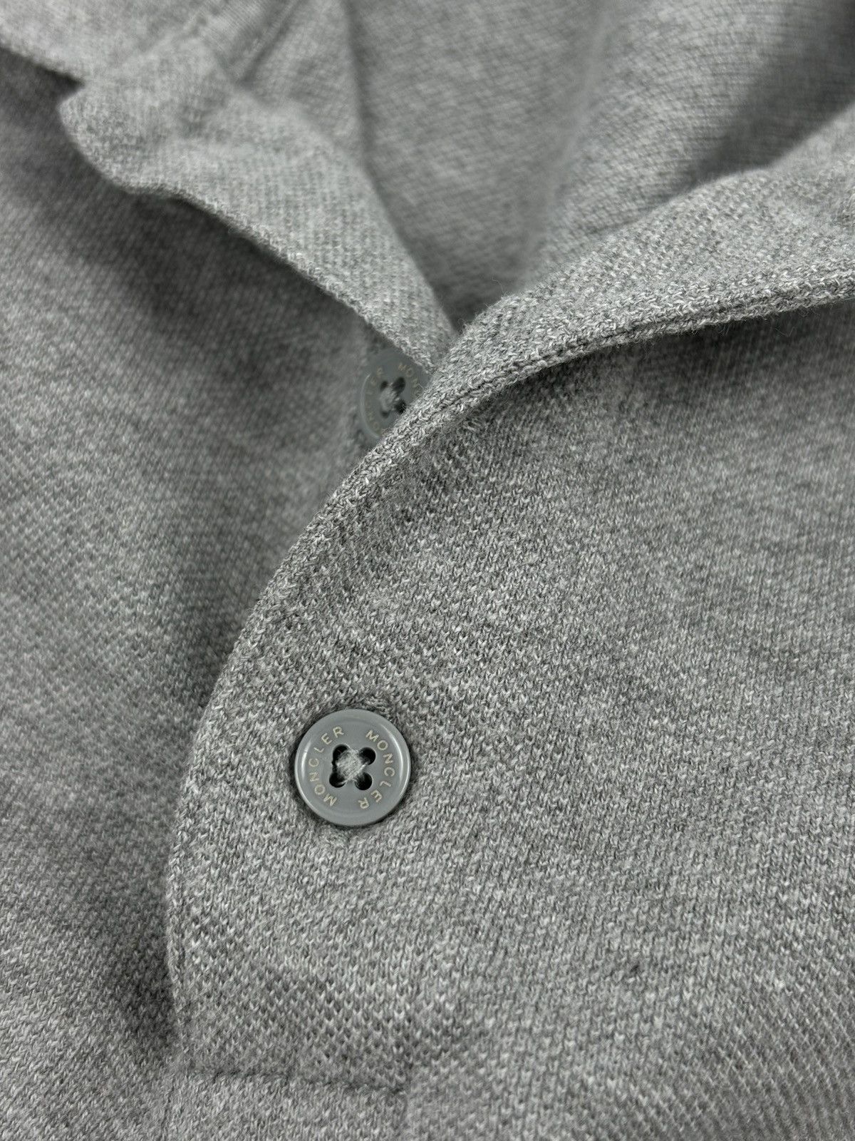 Moncler Women's Gamme Bleu MAGLIA Manica Corta Polo Grey Cotton Patch Logo Buttons T-Shirt Size ONE SIZE - 25 Thumbnail