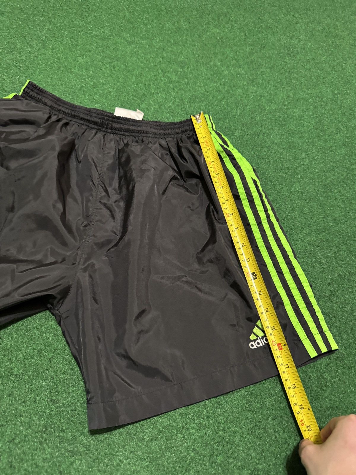 Adidas Adidas Shorts Large Vintage 90s Pockets Black 9” Drawstring Size US 29 - 8 Thumbnail