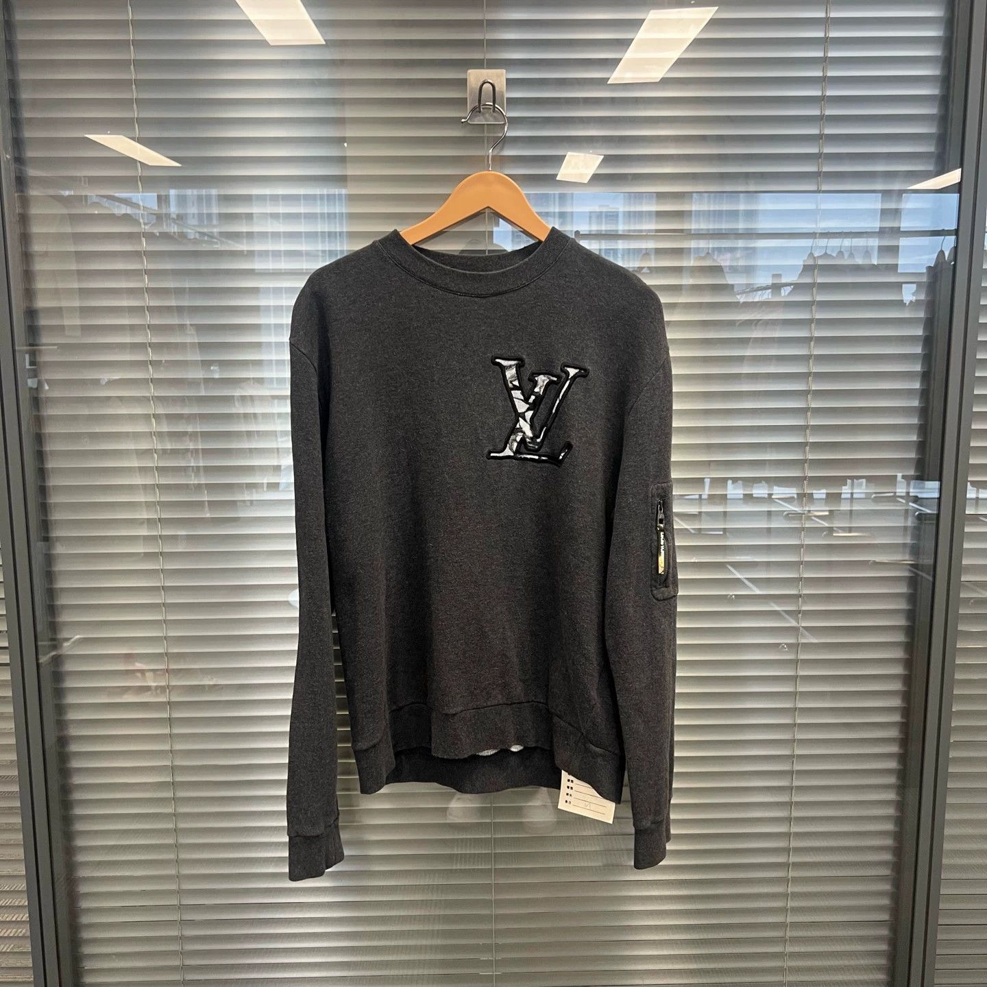LV SS24 Gray Logo Embroidered Zip Sweatshirt M New #10604