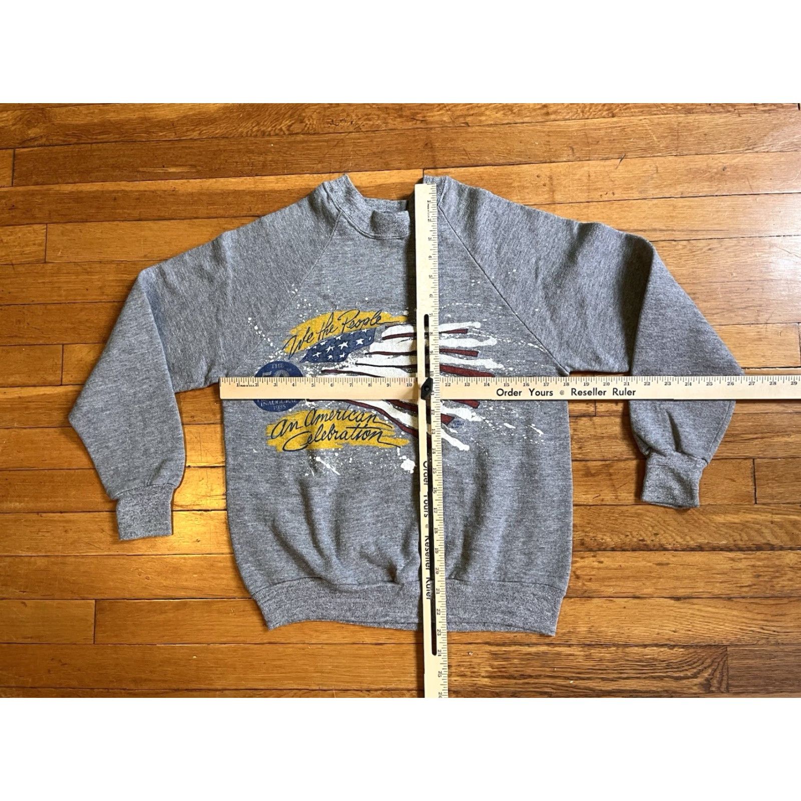 Vintage VINTAGE Ronald Reagan 1985 Inauguration Sweatshirt Men’s M Grey 80s Jerzees by Russell Graphic Print Crew Neck Raglan USA Flag 80s Classic Retro Size US S / EU 44-46 / 1 - 7 Thumbnail