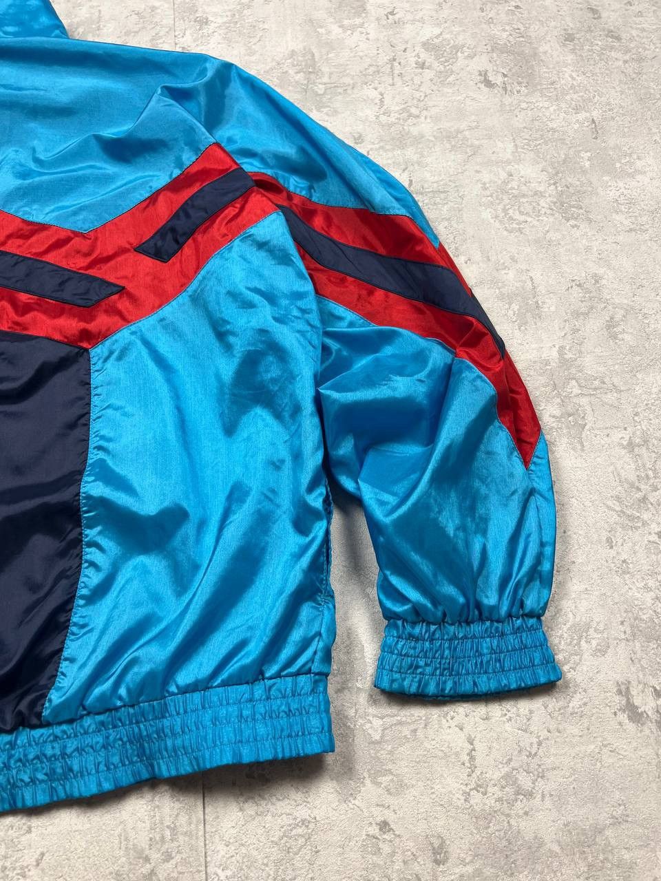 Adidas Vintage Adidas Track Jacket Windbreaker Y2K Size US L / EU 52-54 / 3 - 12 Thumbnail