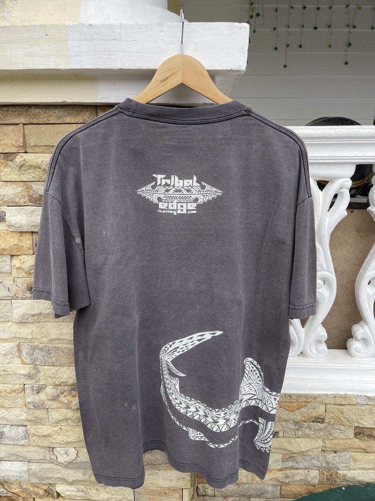 Tribal Streetwear LastDrop🔥Vtg90s Tribal Edge Clothing Sun Faded Shark T Shirt Size US XL / EU 56 / 4 - 3 Thumbnail