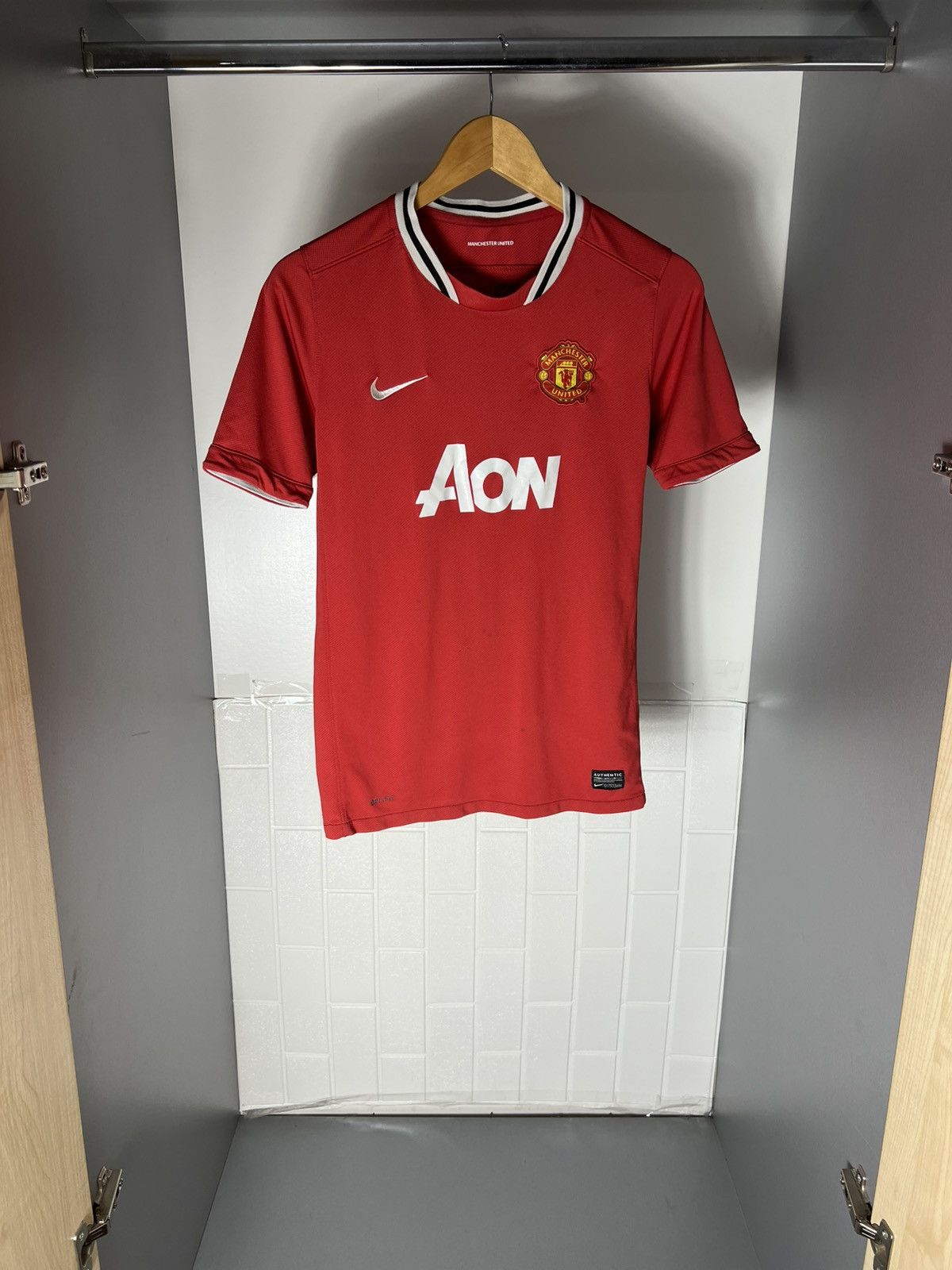Nike VINTAGE NIKE FC MANCHESTER UNITED ENGLAND SOCCER JERSEY Y2K Size US S / EU 44-46 / 1 - 9 Thumbnail