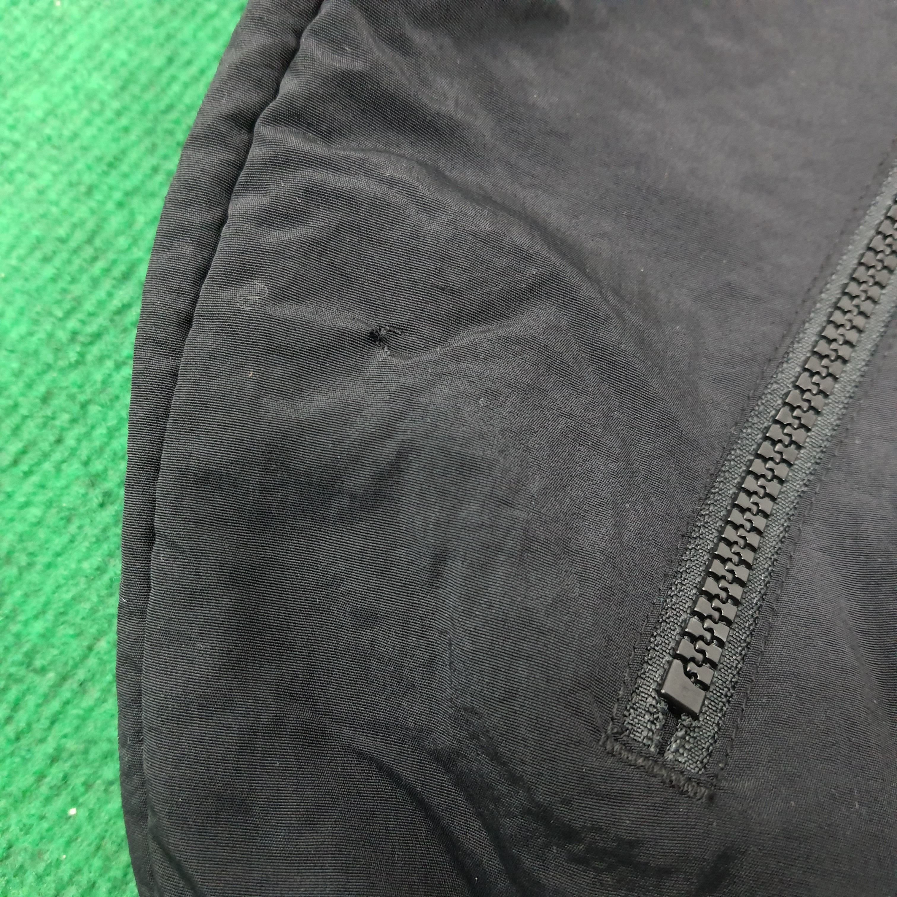 Japanese Brand × Vintage Vintage GU X UNDERCOVER Custom Logo Streetwear Fleece Jacket Size US L / EU 52-54 / 3 - 10 Thumbnail