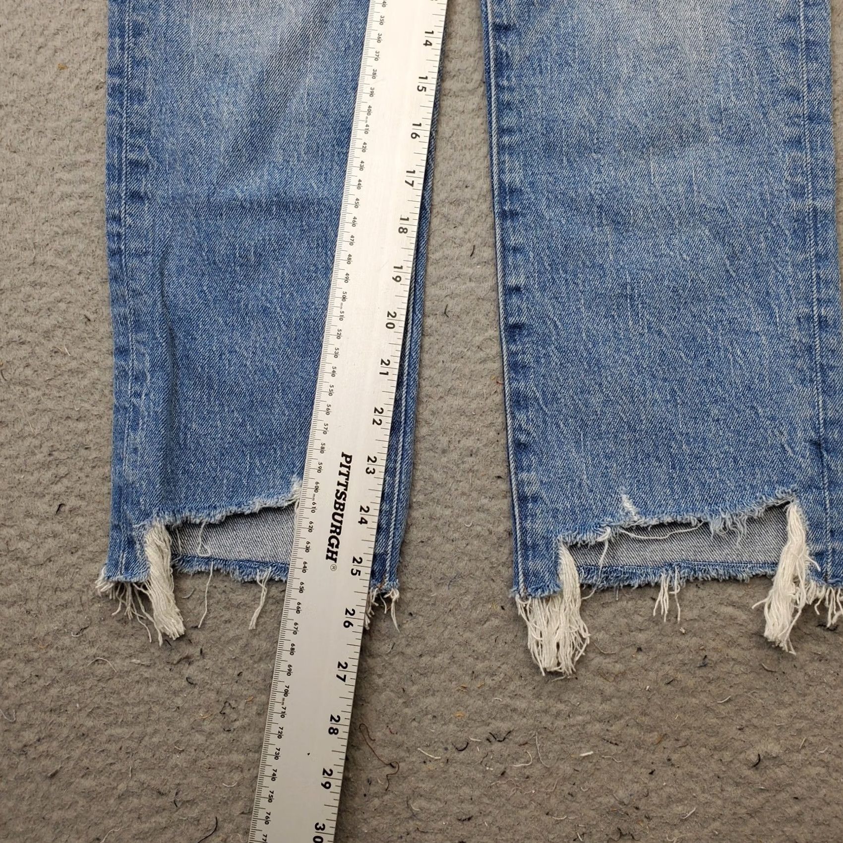 Madewell Madewell Women's Jeans, 24, Blue Denim, Straight, Classic Fit, Distressed, Faded, Raw Hem, 5-Pocket, Cotton Denim, Button Closure, Vintage No Size 42" / US 20 - 4 Thumbnail