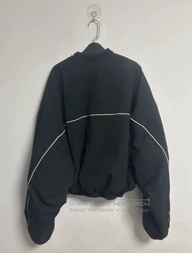 Balenciaga Balenciaga Embroidered Logo Puffer Jacket Size US S / EU 44-46 / 1 - 2 Thumbnail