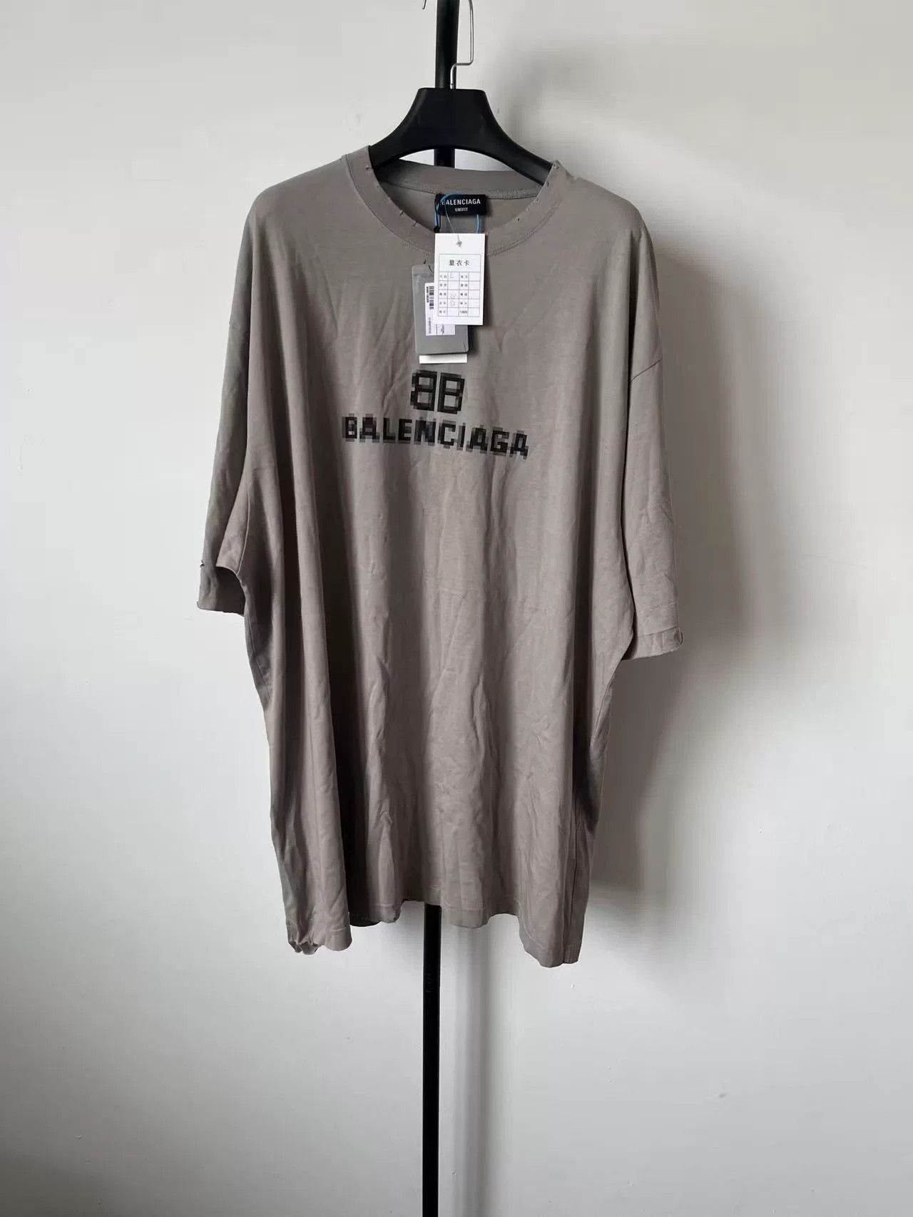 Balenciaga Balenciaga Mosaic Blur Logo Oversized T-shirt Size US L / EU 52-54 / 3 - 1 Thumbnail
