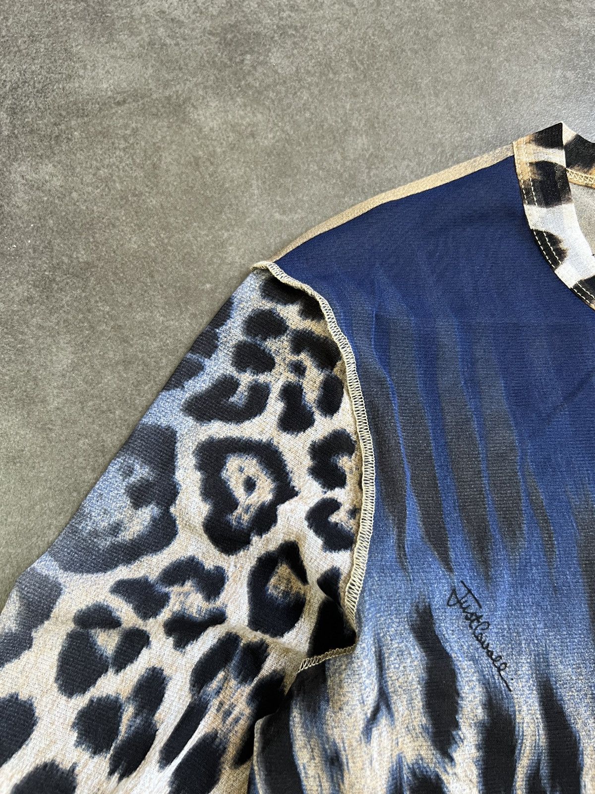 Just Cavalli × Roberto Cavalli SS 2005 JPG STYLE Cavalli Leopard Pattern Mesh long sleeve Size XL / US 12-14 / IT 48-50 - 4 Thumbnail