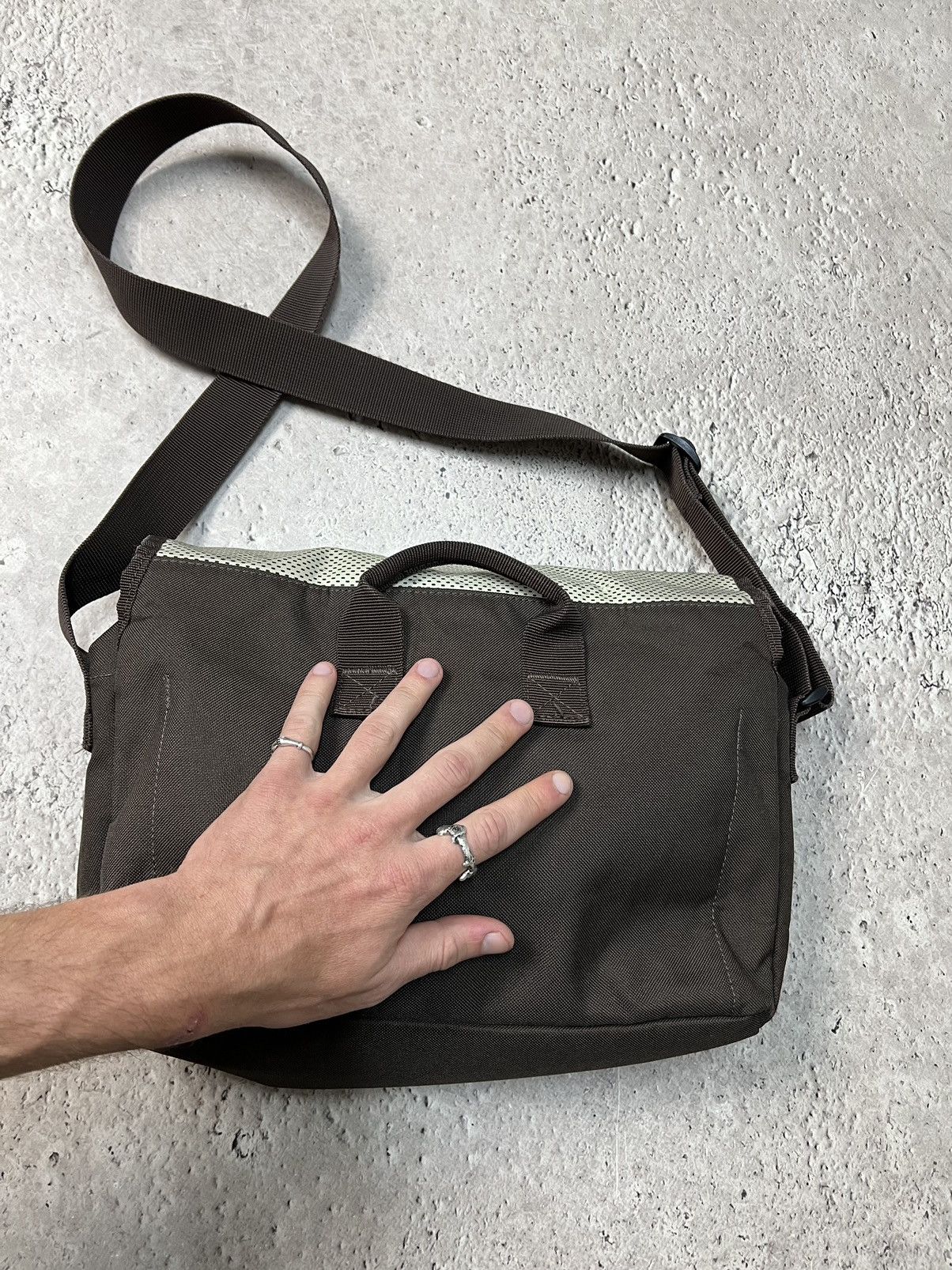 Nike × Vintage Rare Vintage Sling Bag Sandbag Nylon Y2K Gorpcore Size ONE SIZE - 6 Thumbnail