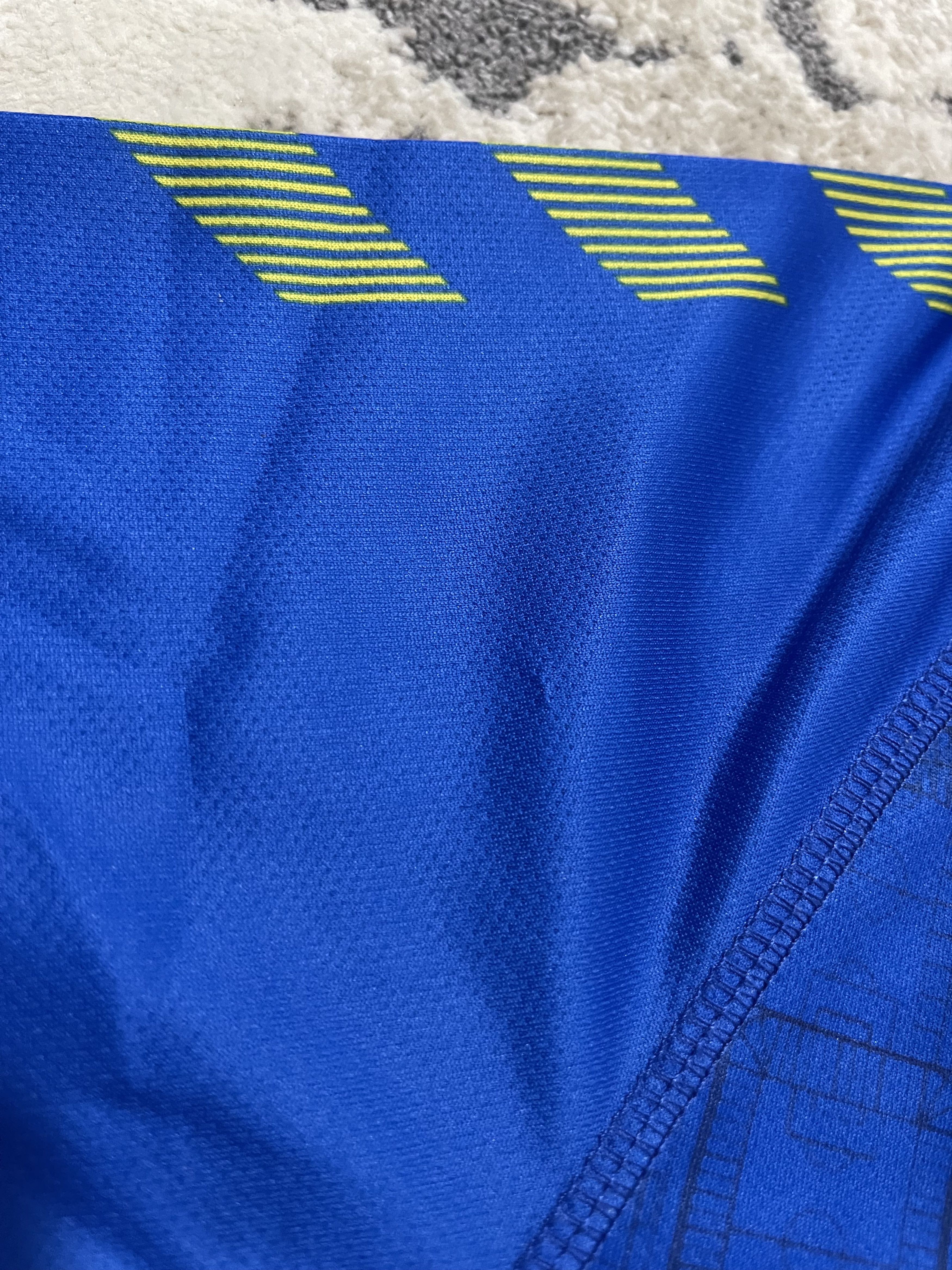 Hummel Southampton FC 22/23 Away Shirt Hummel M Size US M / EU 48-50 / 2 - 6 Thumbnail