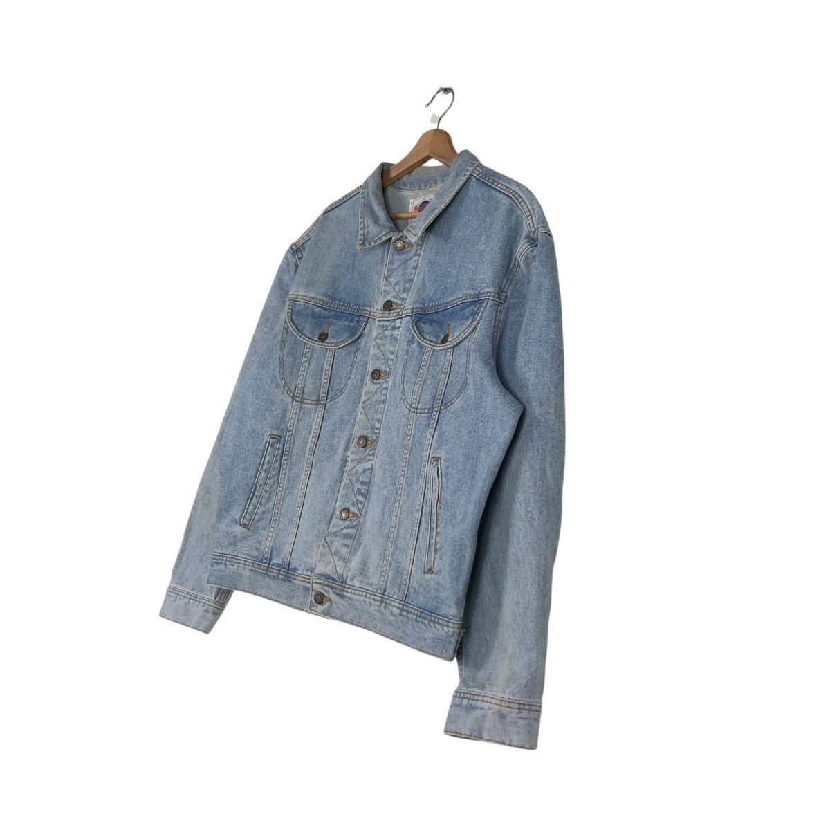 Japanese Brand 🔥VINTAGE DENIM TRUCKER JACKET HARD ROCK CAFE BIG LOGO Size US XL / EU 56 / 4 - 4 Thumbnail