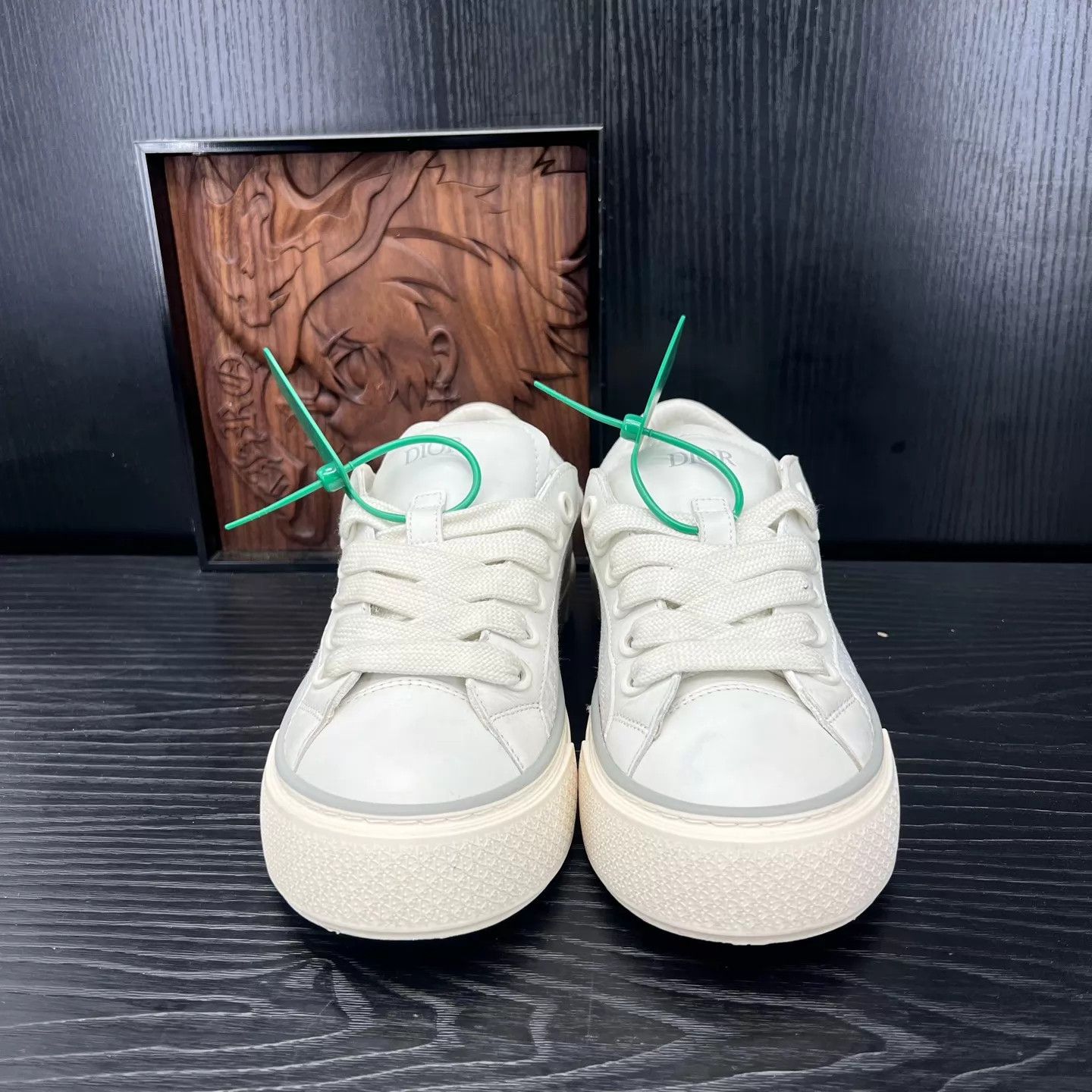 Dior Dior B33 White & Gray 39 Like New Original Box Size US 8.5 / IT 38.5 - 4 Thumbnail