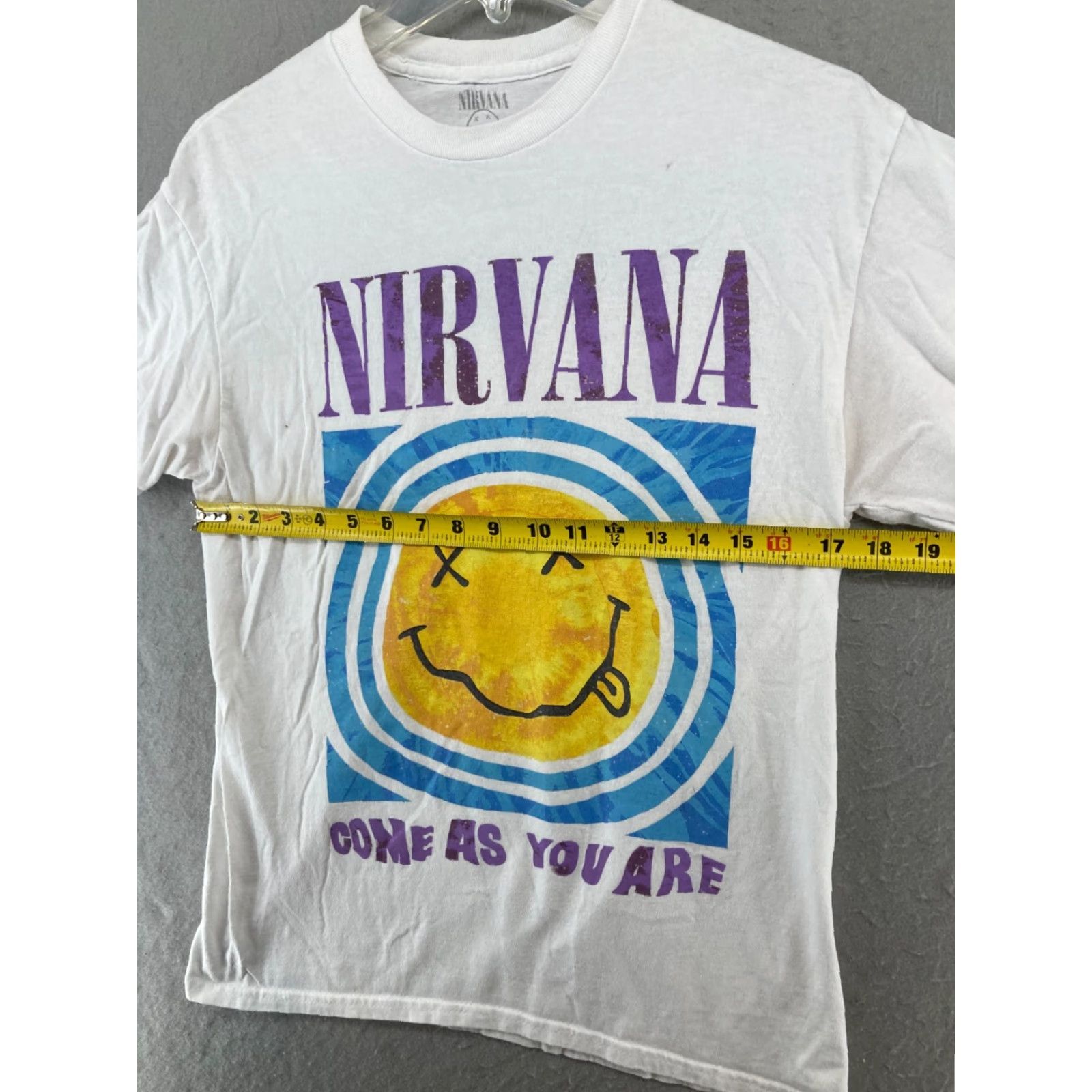 Vintage Nirvana Band TShirt Mens M White Graphic Print Crew Neck Short Sleeve Slim Shirt Size US M / EU 48-50 / 2 - 3 Thumbnail