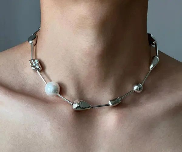 Jewelry Silver Geometric Pearl Accent Necklace, Modern Jewelry Size ONE SIZE - 1 Thumbnail