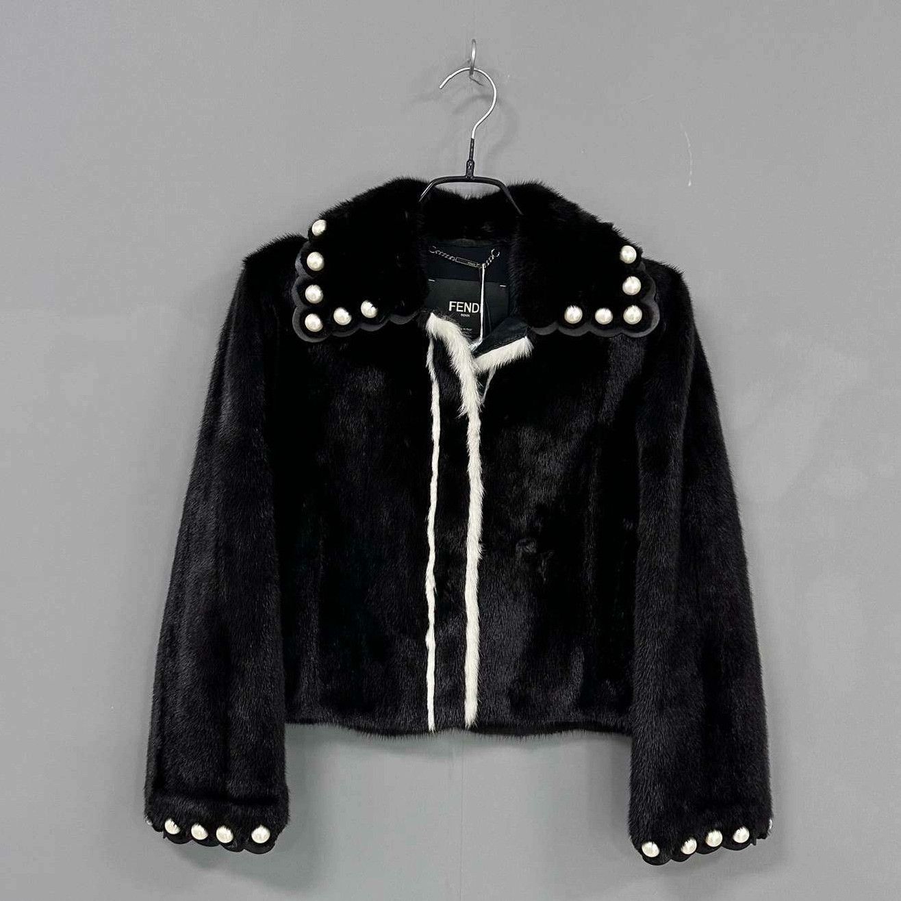Fendi Fendi White Jacket it_38 Women Size XS / US 0-2 / IT 36-38 - 1 Thumbnail