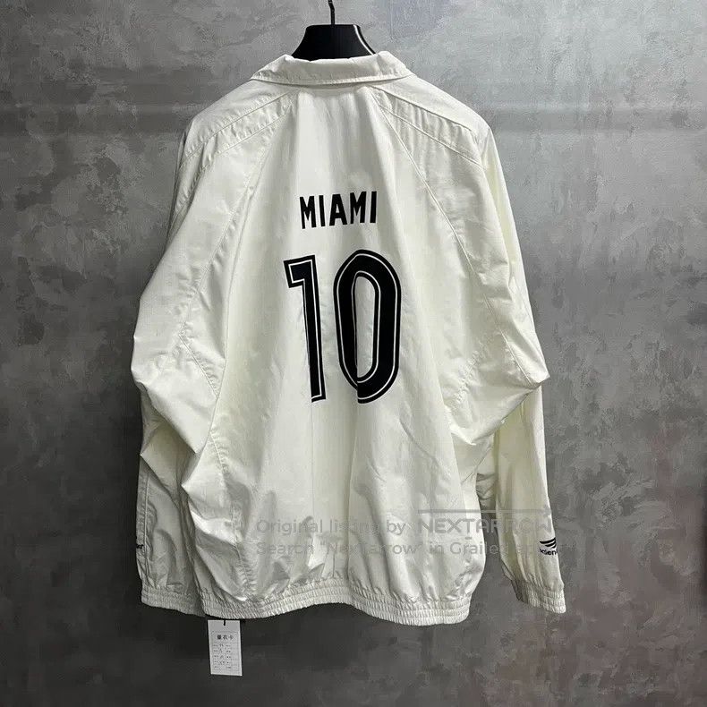 Balenciaga Balenciaga White Letter Printed Zipper Stand Collar Jacket Size US S / EU 44-46 / 1 - 4 Thumbnail