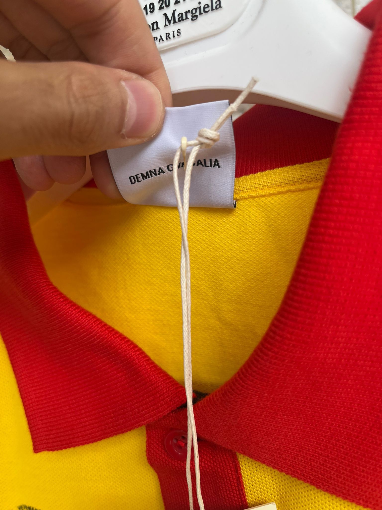 Vetements SS18 Q:2 / DHL Logo Polo in Multicolor Size US M / EU 48-50 / 2 - 14 Thumbnail