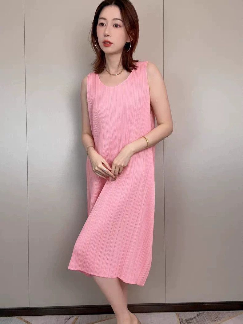 Issey Miyake Issey Miyake size:2 Pink pleated dress Size M / US 6-8 / IT 42-44 - 1 Thumbnail
