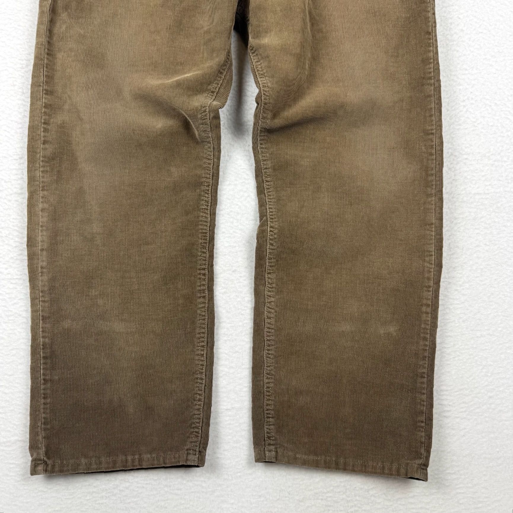 Levi's VINTAGE Levi's 569 Brown Corduroy Pants Mens 36x30 Relaxed Straight Fit Casual Khakis 5-Pocket Design Brown Corduroy Levi's 569 Mens 36 30 Size US 36 / EU 52 - 3 Thumbnail