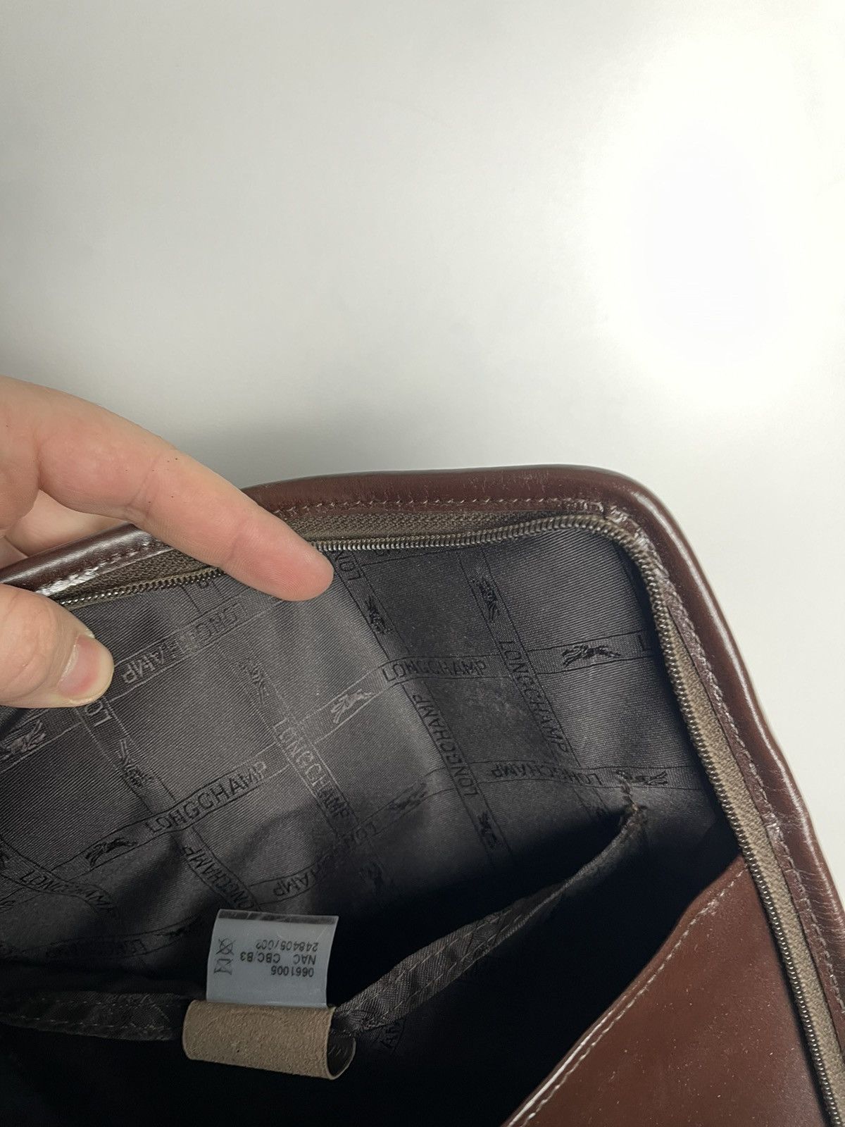Longchamp LONGCHAMP Large Brown Leather Silver Toggle Shoulder Bag EUC Size ONE SIZE - 9 Thumbnail