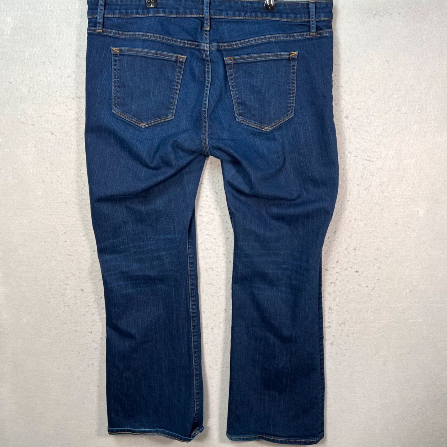 Gap Gap 1969 Jeans Womens 34 Bootcut Dark Wash Denim Mid Rise 5-Pocket Cotton Blend 29 In Inseam Blue Vintage No Shirt? Size 24" / US 00 / IT 34 - 2 Thumbnail