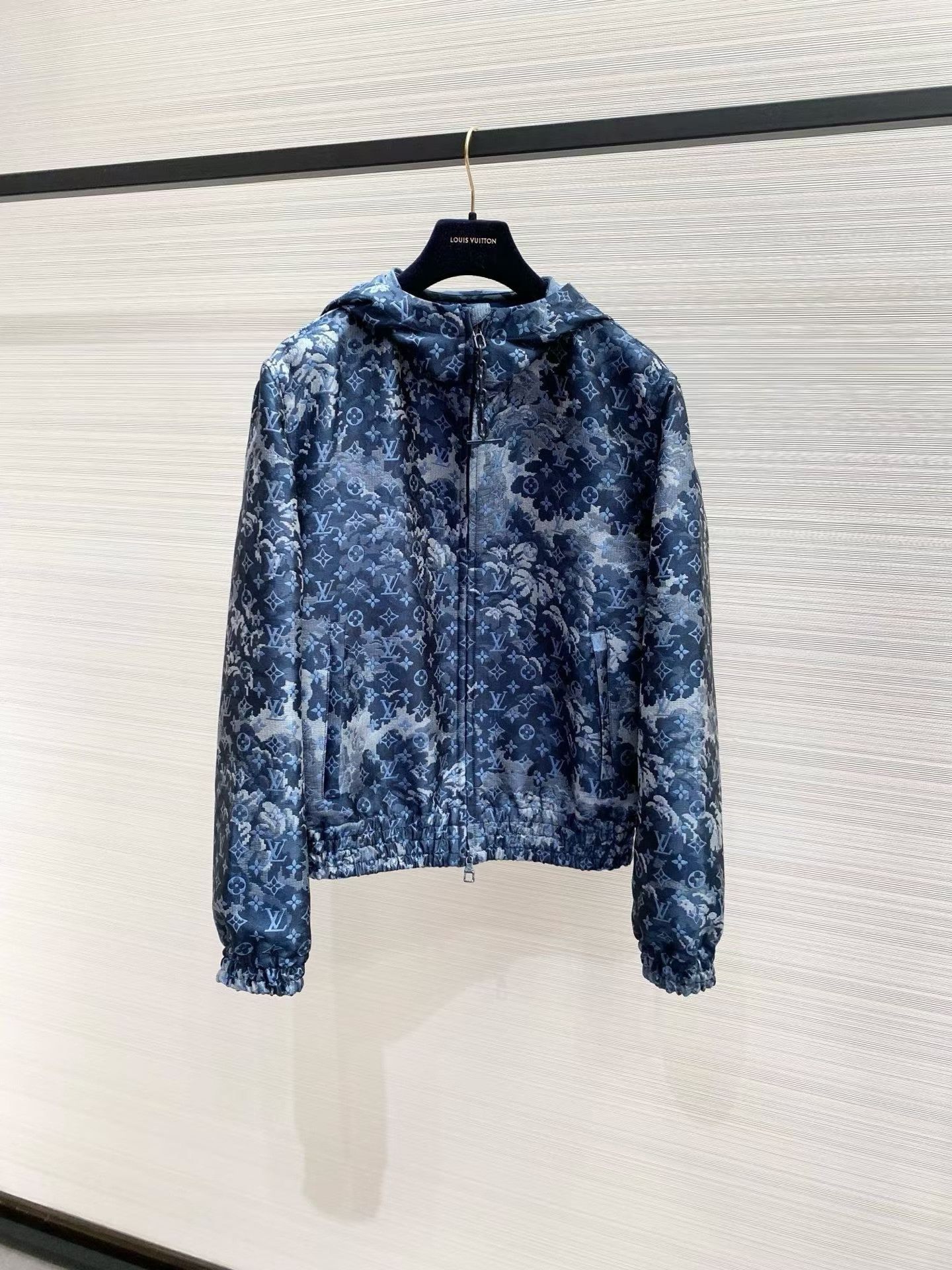 Louis Vuitton Louis Vuitton Monogram Clouds Hooded Jacket Size US S / EU 44-46 / 1 - 1 Thumbnail