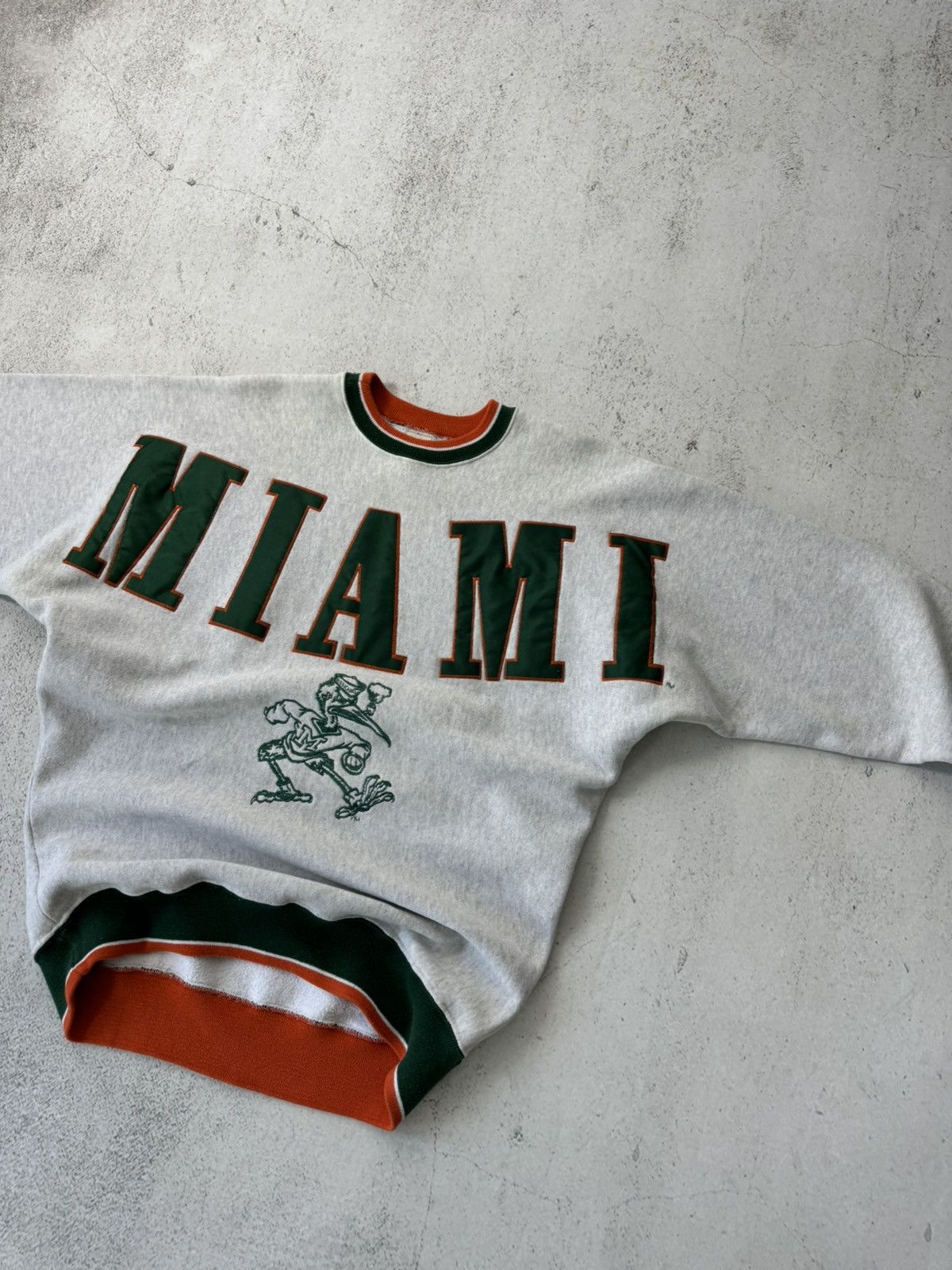 Vintage Legends USA Vintage Miami Hurricanes Sweatshirt Size US M / EU 48-50 / 2 - 8 Thumbnail