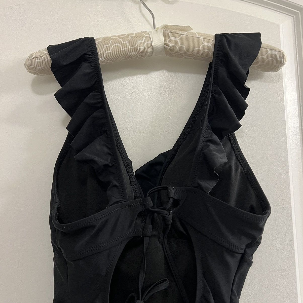 Other Unbranded Ruffle Plunge One-Piece Swimsuit Black High Cut Size ONE SIZE - 5 Thumbnail
