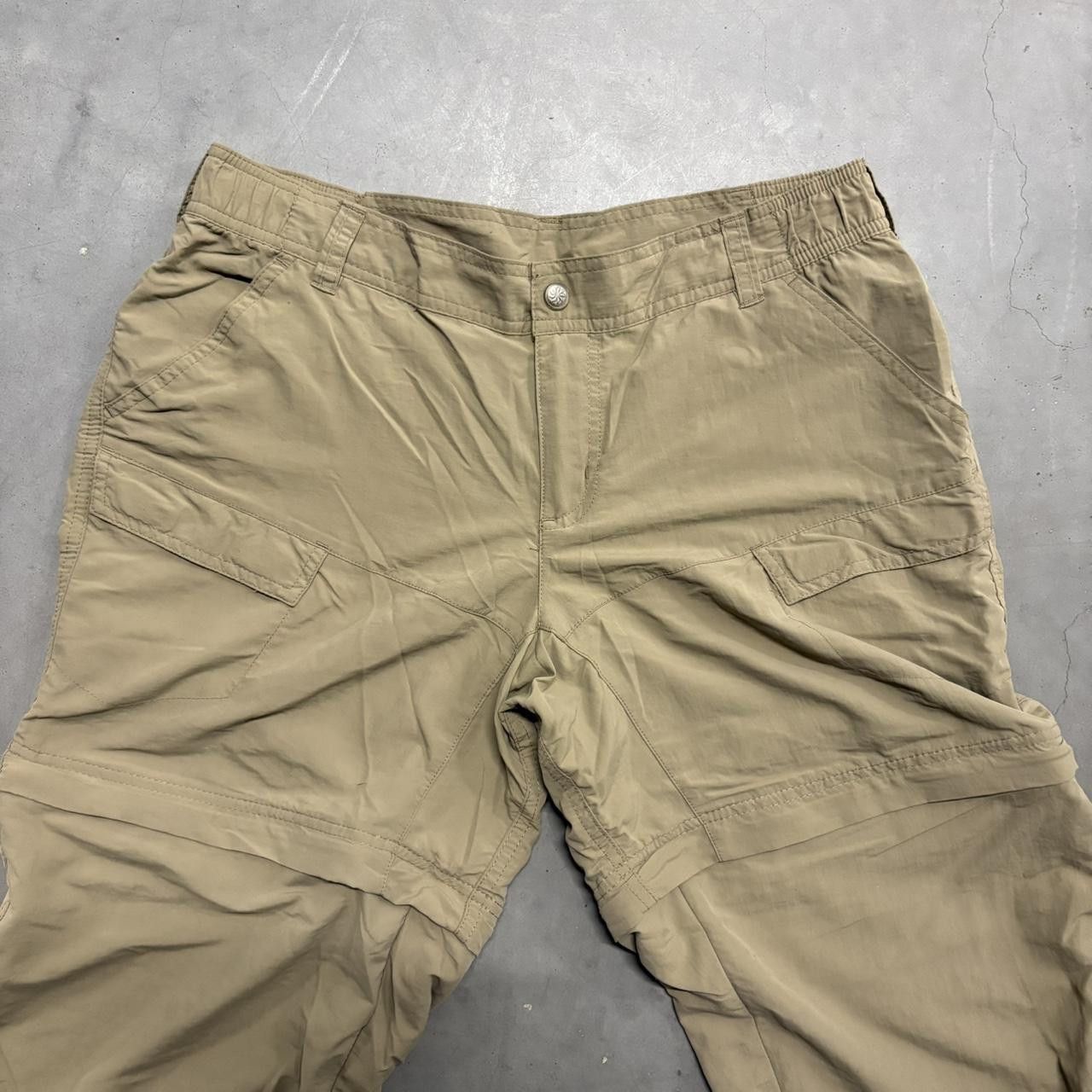 Japanese Brand × Vintage Crazy Vintage Y2K/2000s Baggy TrackPants Style Tan Cargo Pants with Zippers to become Shorts! Size US 34 / EU 50 - 2 Thumbnail