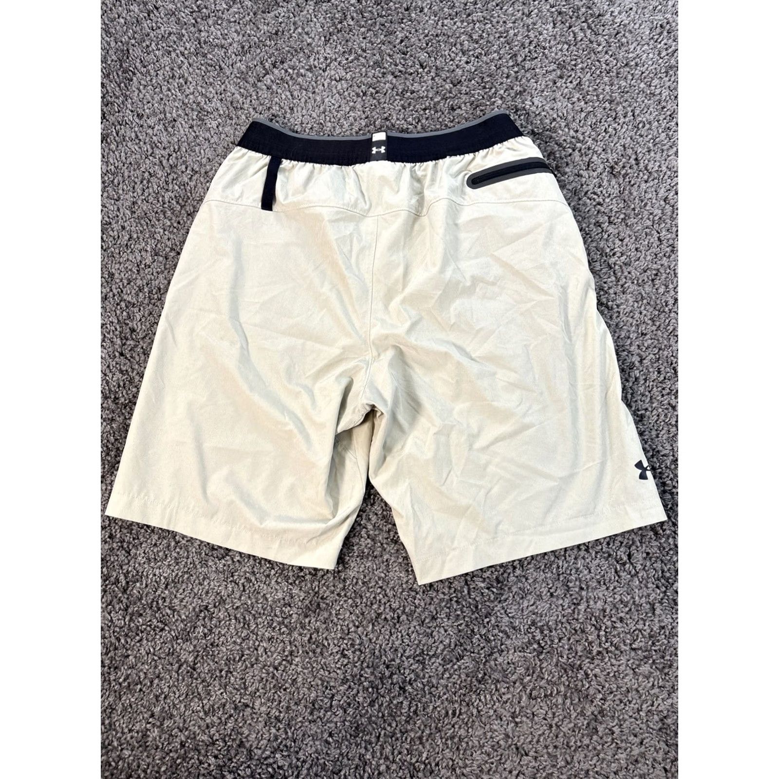 Under Armour Under Armour Men's Shorts Fitted Gray M UA Unstoppable Bermuda 8.5in Inseam Pockets Moisture Wicking Flat Front Size US 31 - 6 Thumbnail