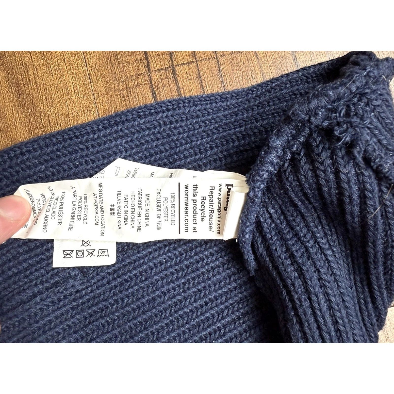Patagonia Patagonia Beanie Fisherman Rolled Navy Blue One Size Unisex Adults Mens Womens Holiday 0 Size ONE SIZE - 4 Thumbnail