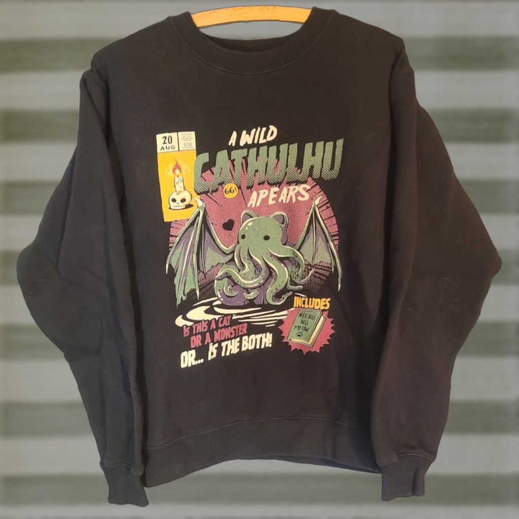 Delta VINTAGE Delta Mens Sweatshirt Cathulhu Black Small Winter Jumper Shirt Mens Black Cathulhu Graphic Print Delta 90s Halloween Theme Fashion Size US S / EU 44-46 / 1 - 1 Thumbnail