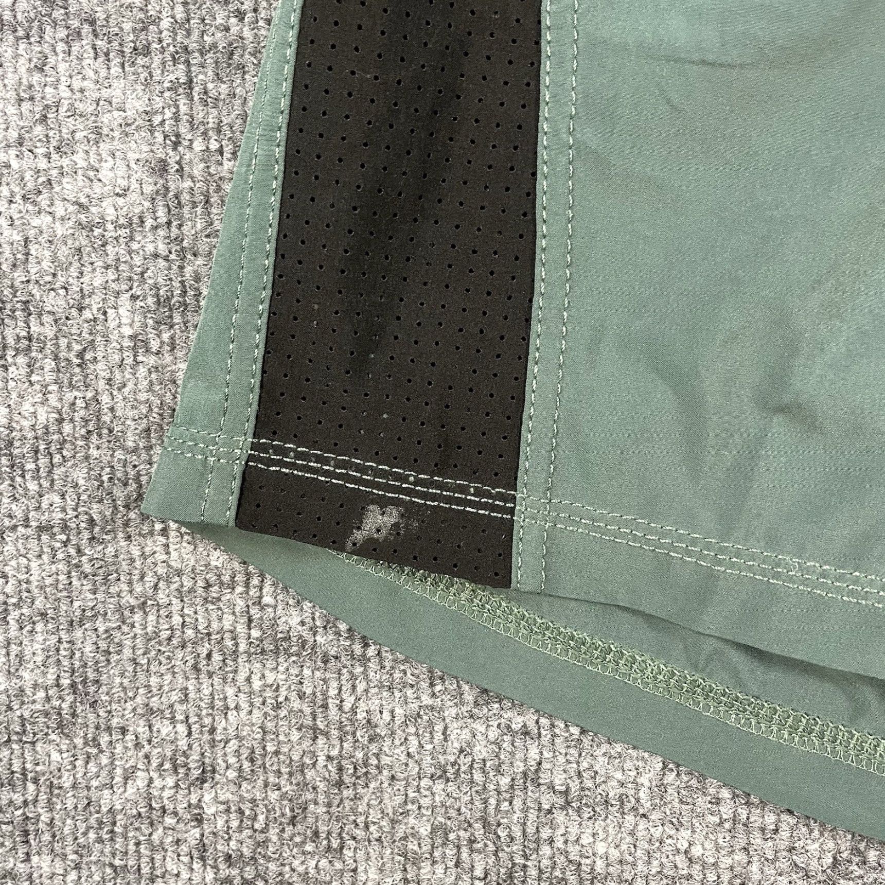 Vuori Vuori Men’s Lined 8” Shorts Training Gym Activewear M Teal Black Multicolor Athletic Mens Size US 31 - 4 Thumbnail