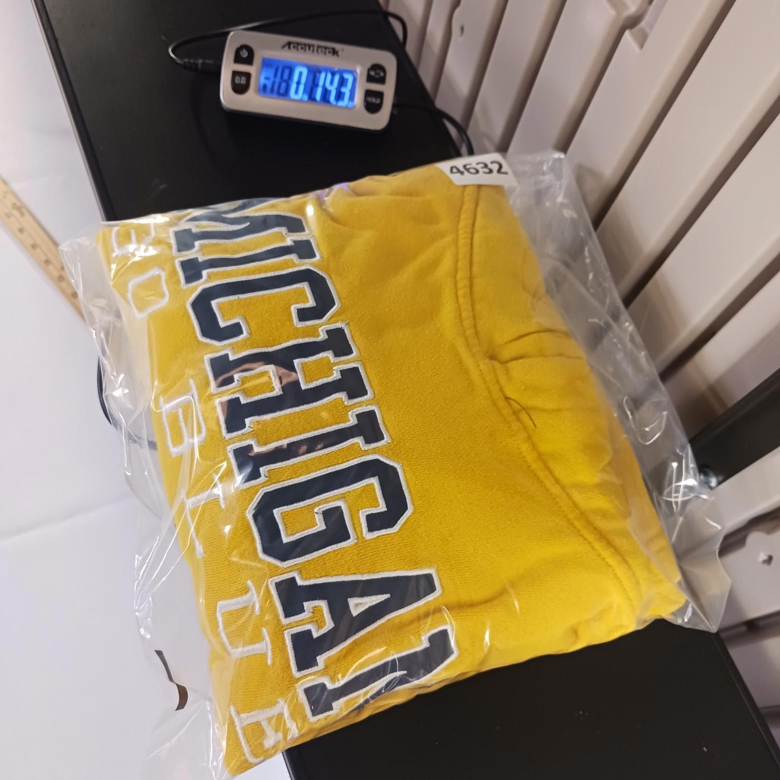 Designer Michigan Wolverines Go BLUE Youth (16/18) Hoodie Sweatshirt Size ONE SIZE - 10 Thumbnail