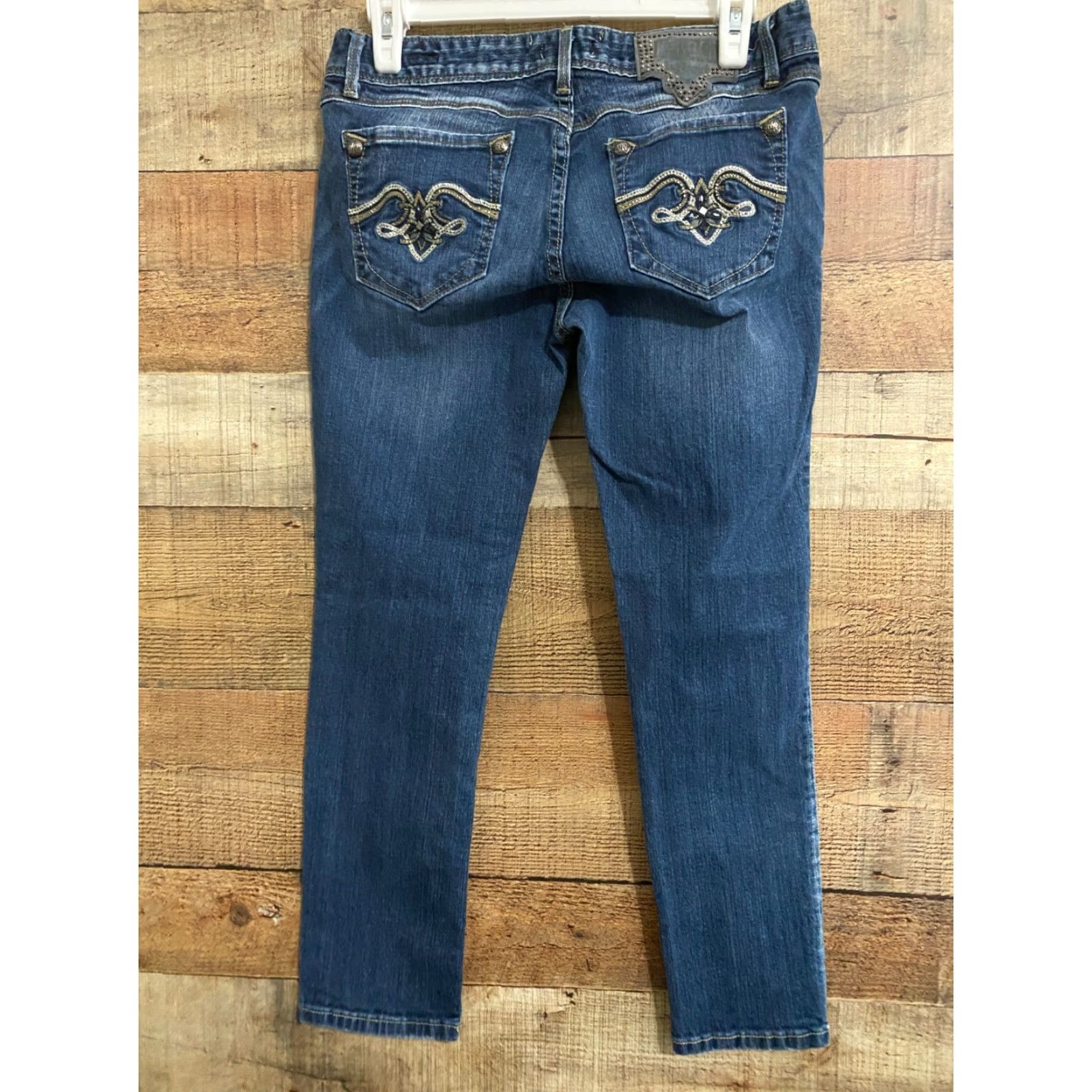 Express Express Rerock Jeans Capri Women's Size 4 Dark Wash Distressed EUC Size 27" / US 4 / IT 40 - 4 Thumbnail