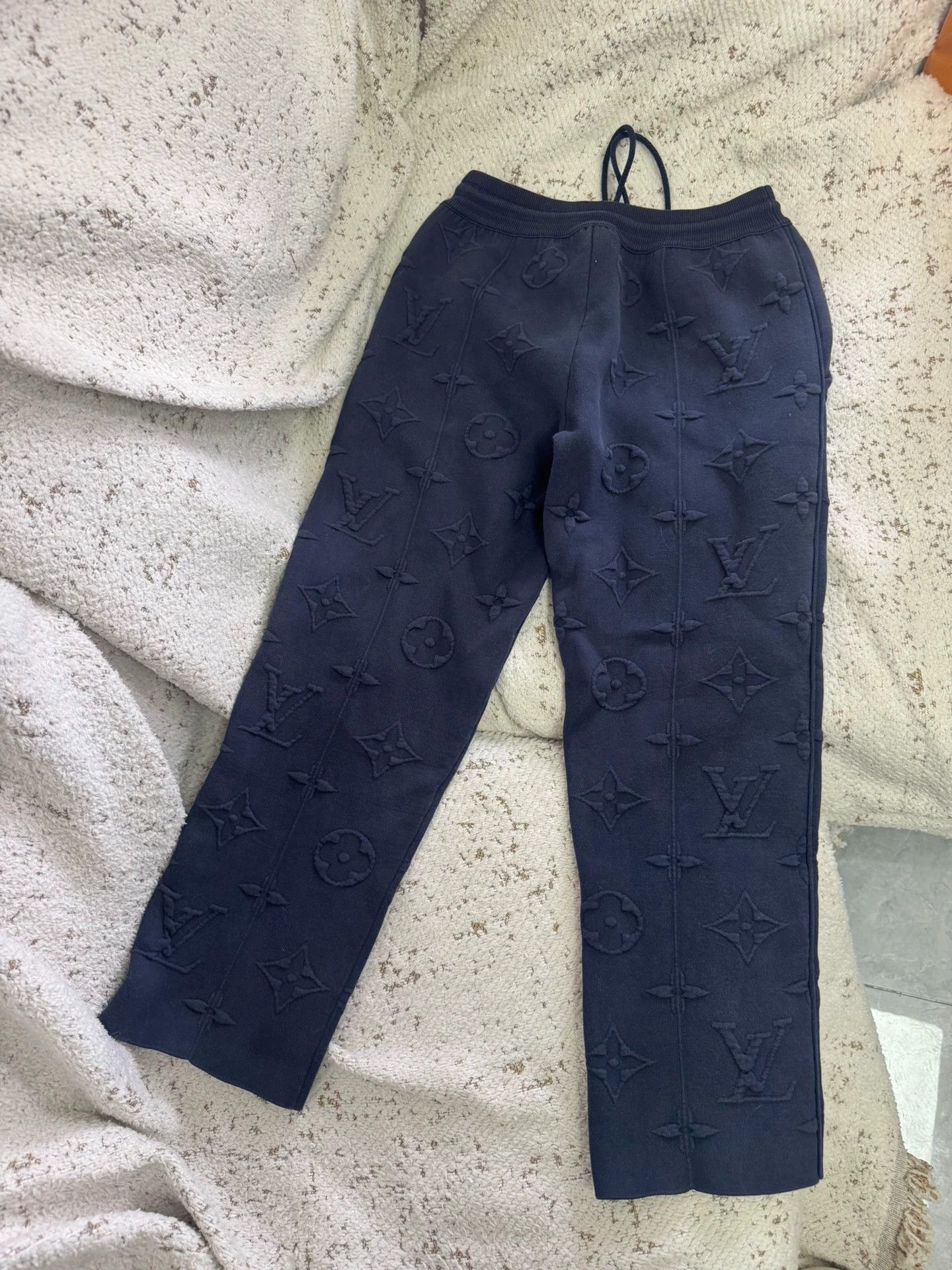 Louis Vuitton LV 24 Embossed Women's Casual Pants Size 24" / US 00 / IT 34 - 2 Thumbnail