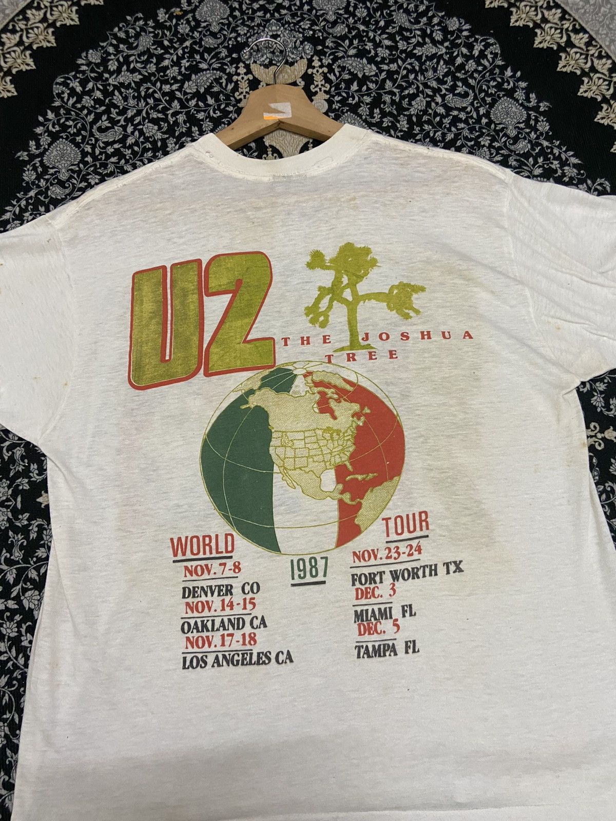 Band Tees Vtg Trashed 80s U2 Band The Joshua Tree World Tour Size US XL / EU 56 / 4 - 9 Thumbnail