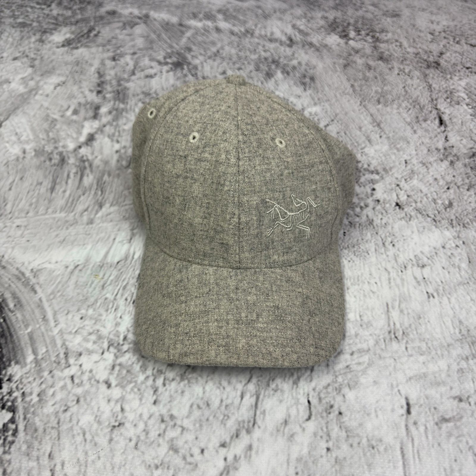 Arc'teryx Arc'teryx Men Heather Gray Eyelets Classic Wool Ball Hat Cap Size ONE SIZE - 1 Thumbnail