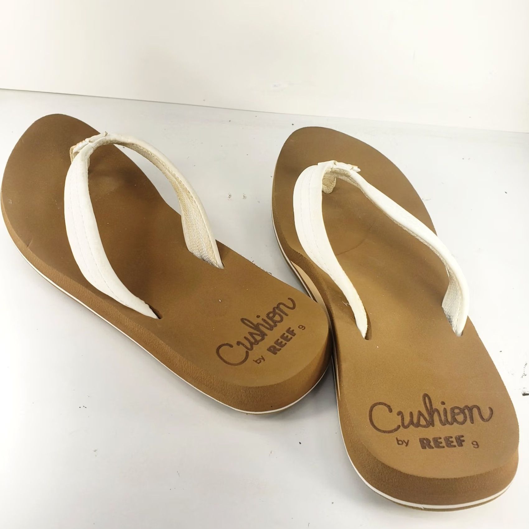 REEF Reef Flip-Flop Sandal Women's 9 White Straps Brown Soles Cushioned Comfort Slip On Summer Beach Size US 9 / IT 39 - 5 Thumbnail