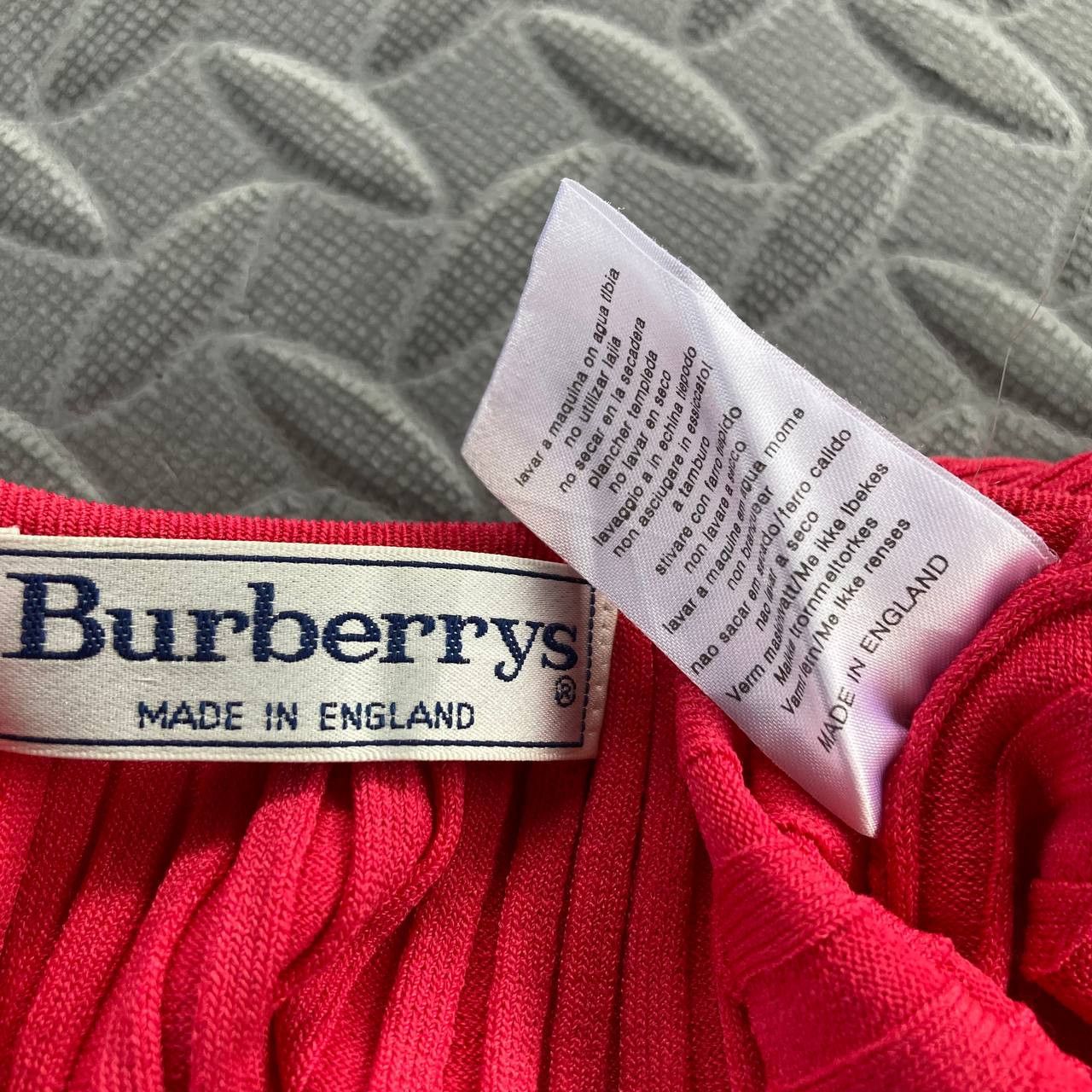 Burberry Vintage Rib Knit Puffer Sleeves Top Size S / US 4 / IT 40 - 14 Thumbnail