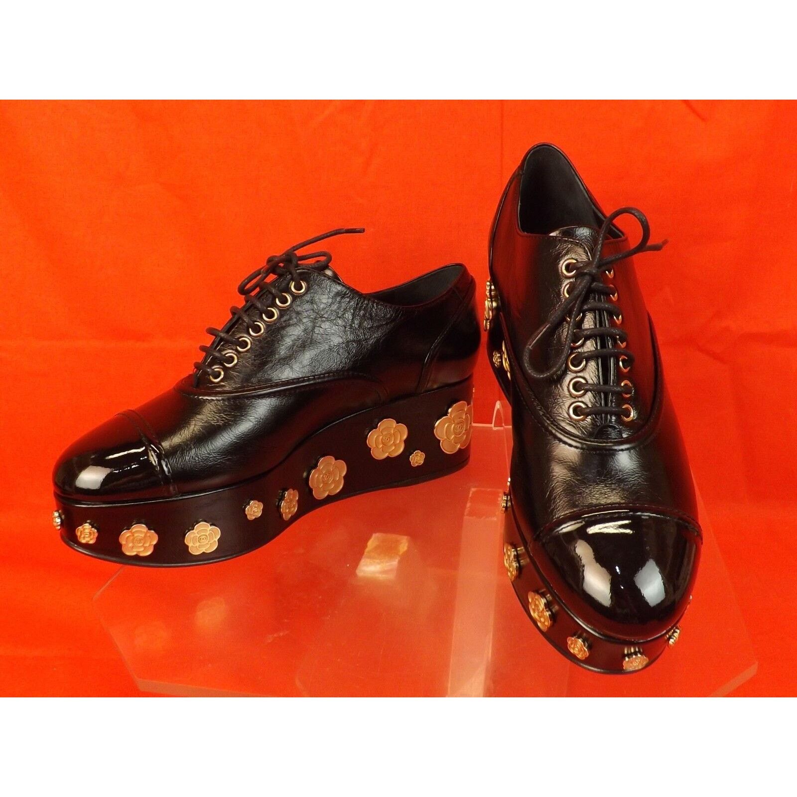 Chanel BLACK LEATHER CAMELLIA CC PLATFORM CAP TOE OXFORDS 39 Size US 8 / IT 38 - 3 Thumbnail