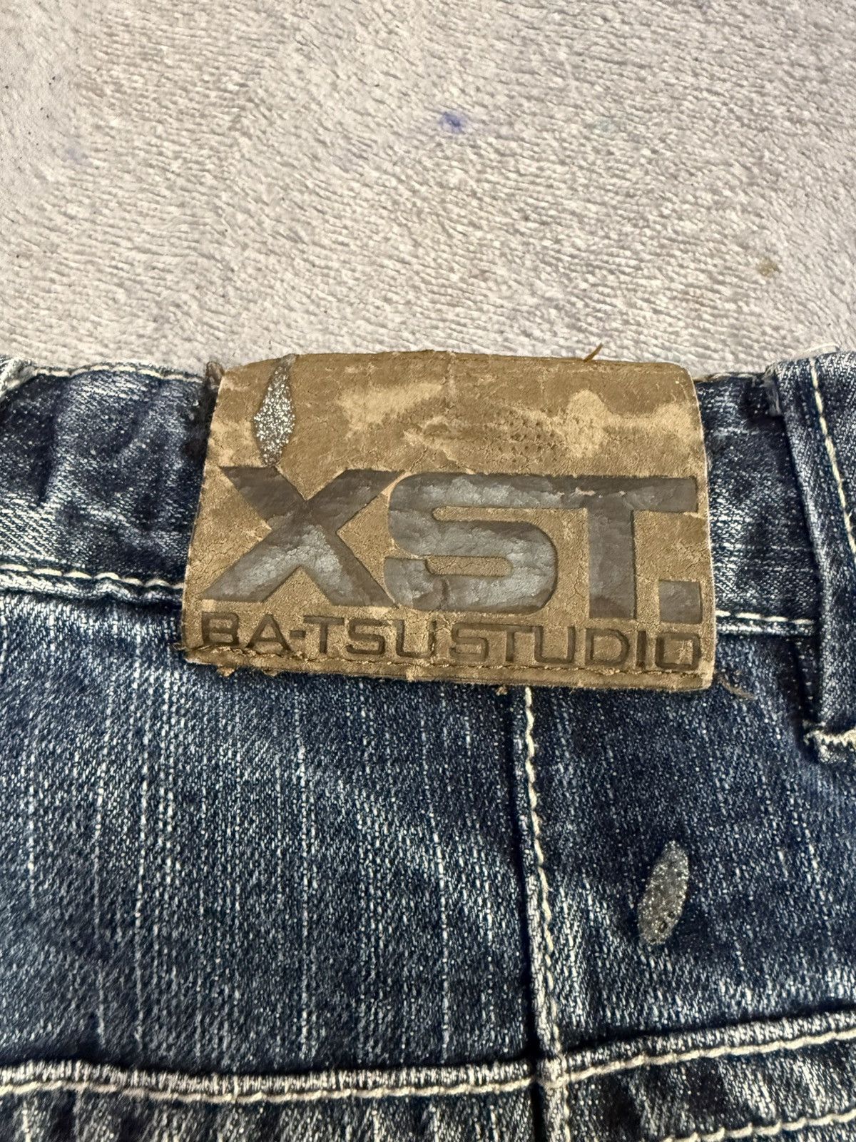 5351 POUR LES HOMMES × Japanese Brand × Le Grande Bleu (L.G.B.) Ba-Tsu Studio Kevlar Paint glitter Heavy Wash Jeans Size US 27 - 22 Thumbnail